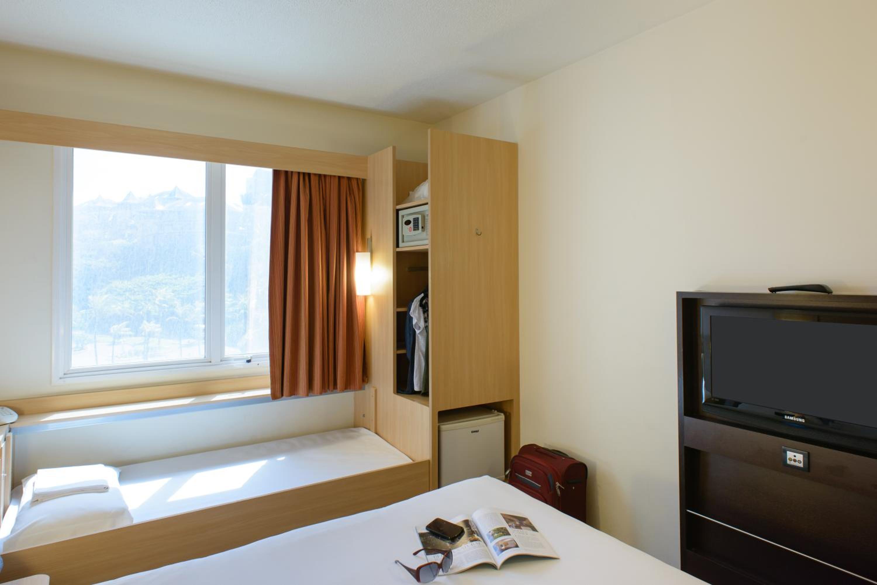 Standard Room with One Double Beds and One Extra Bed for Children  - Photo 4