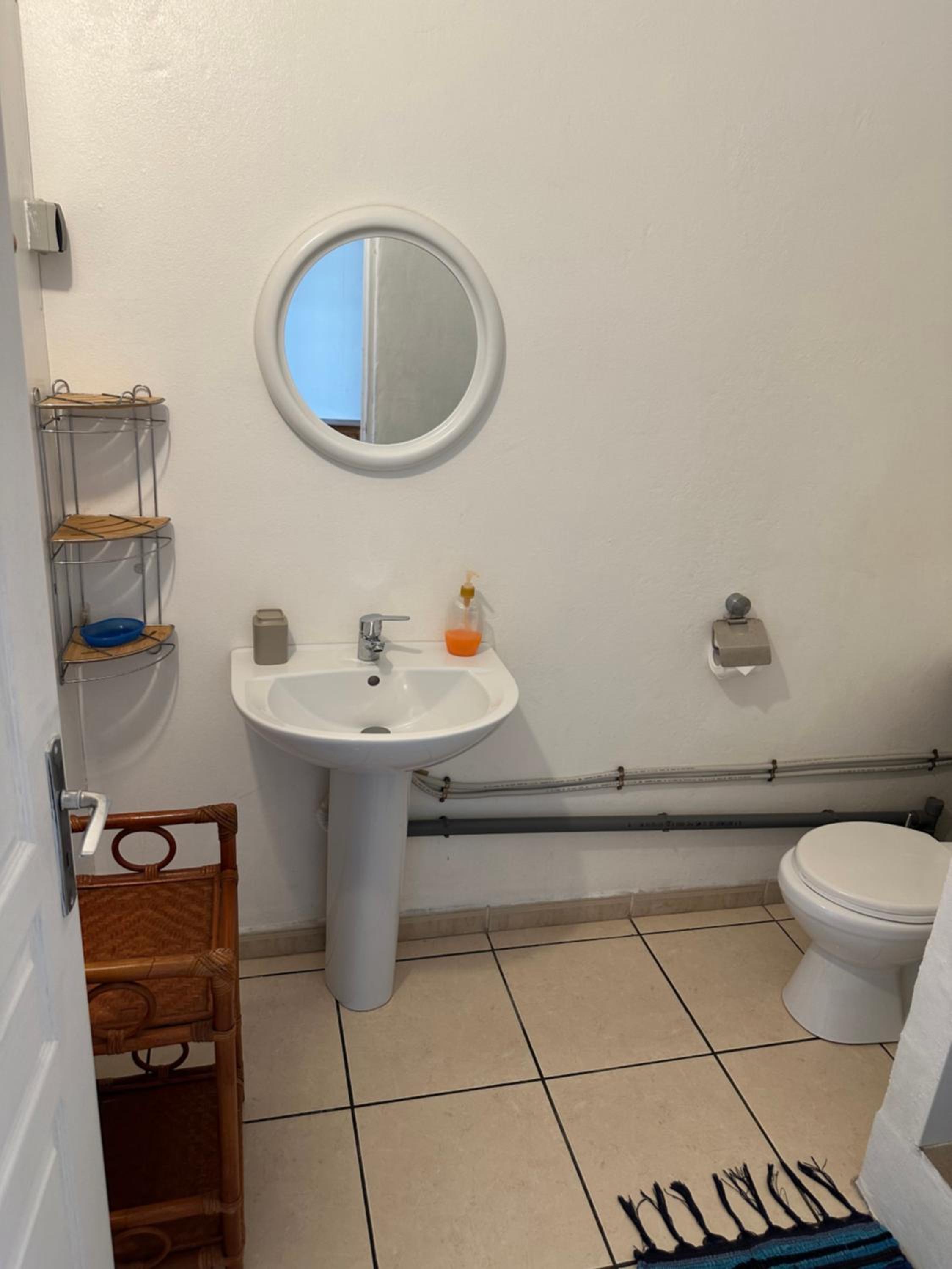 Double Room - Photo 7