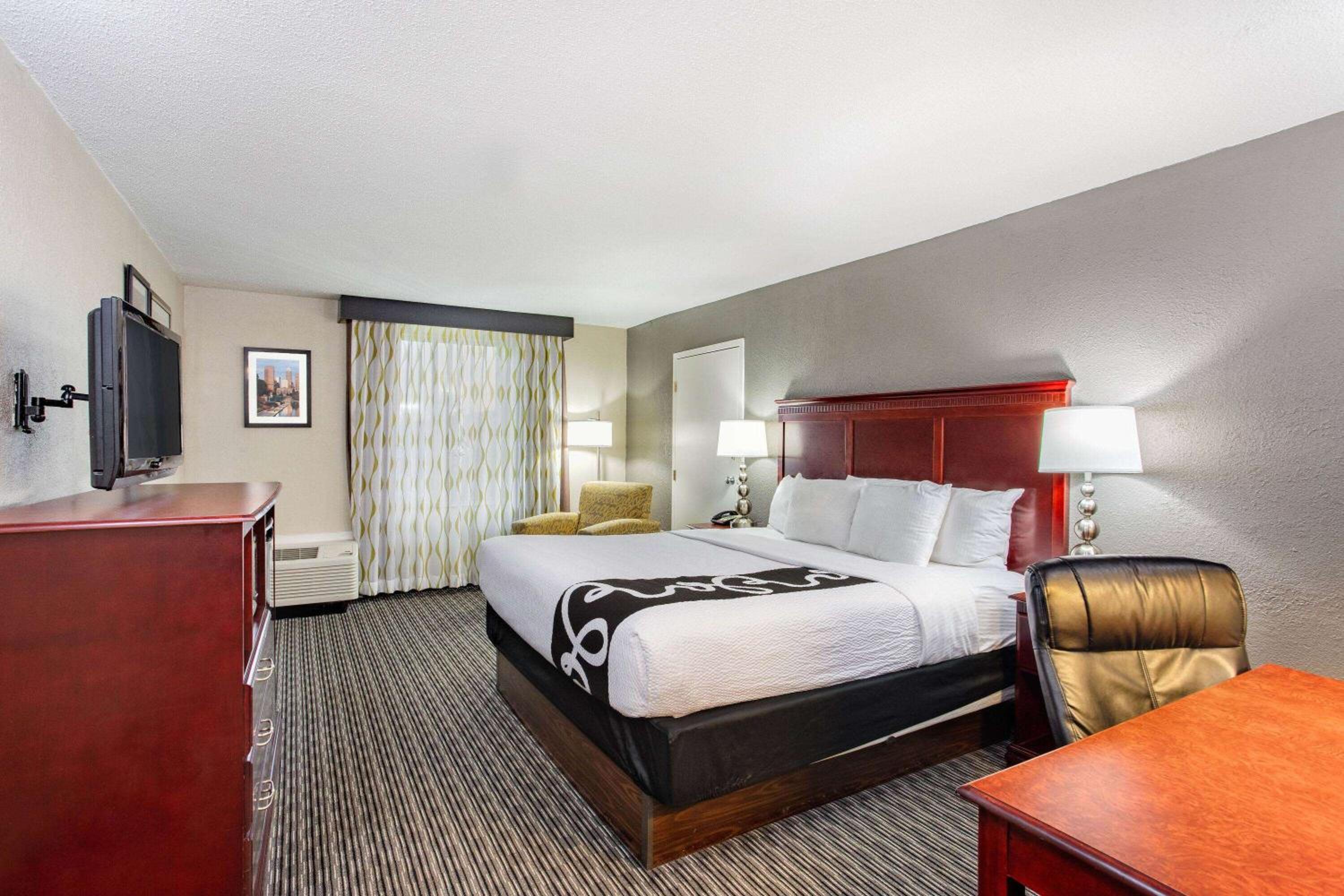 King Room - Mobility Access/Non-Smoking - Photo 1