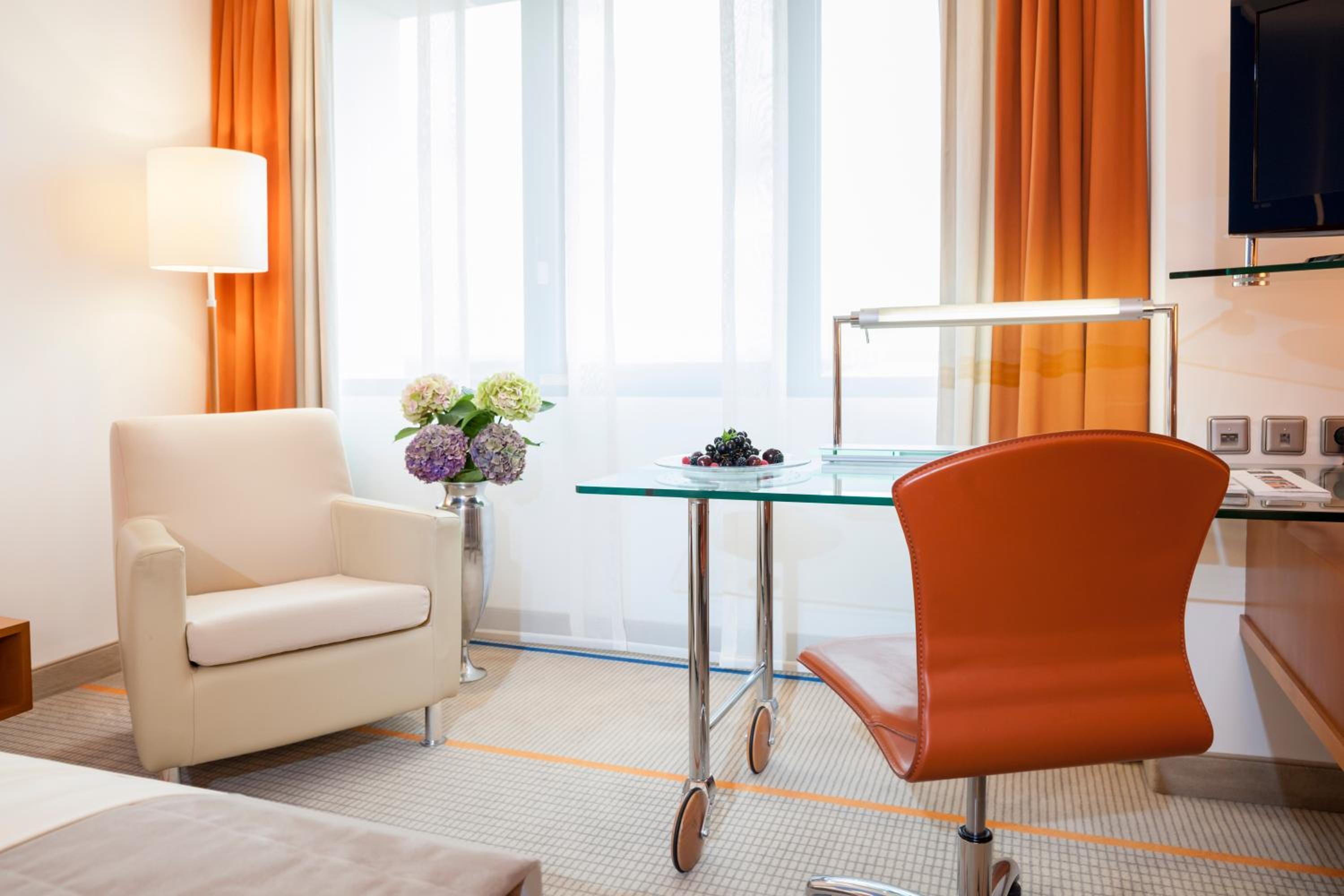 Comfort Room - Photo 1