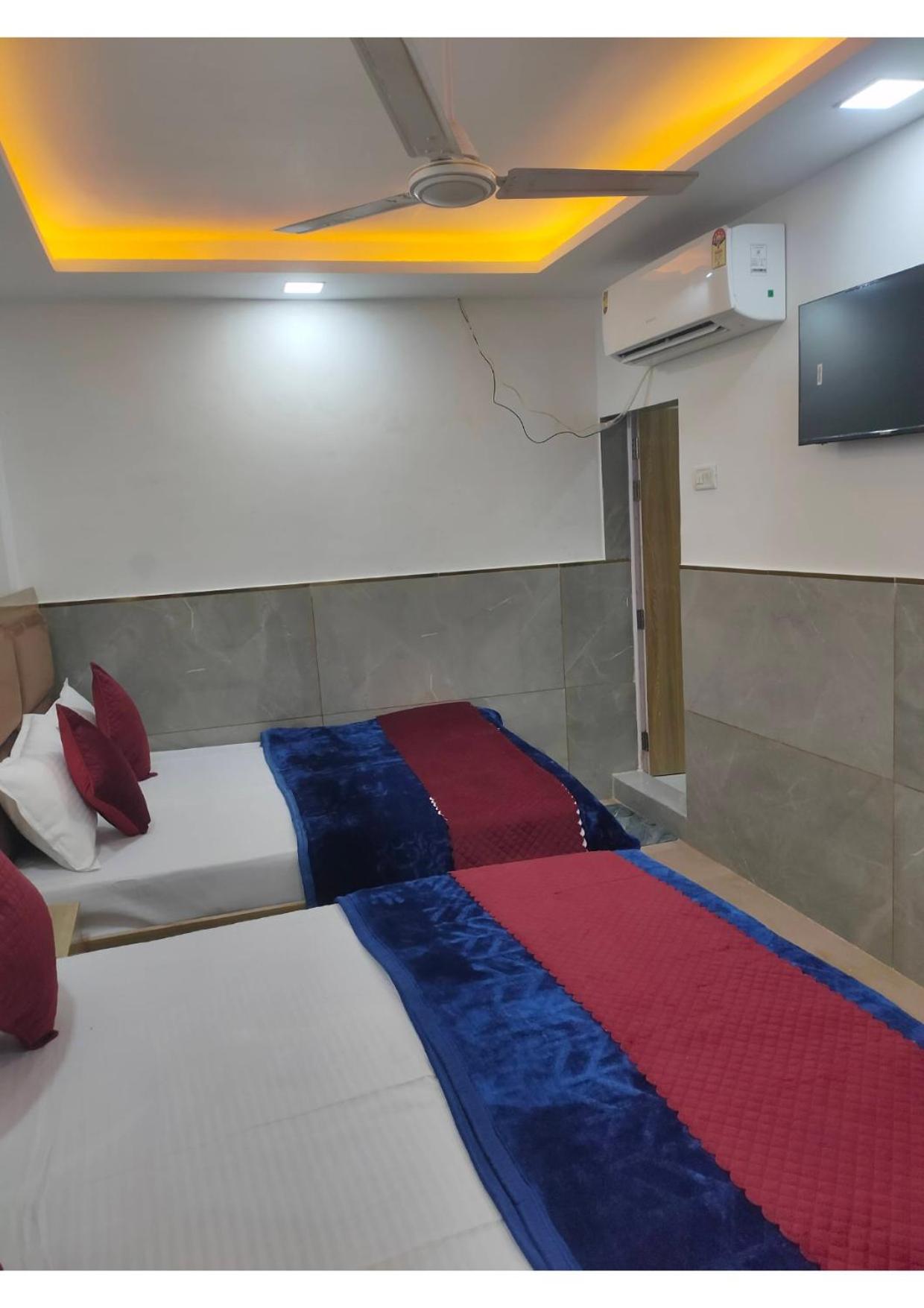 Family Room - Photo 3