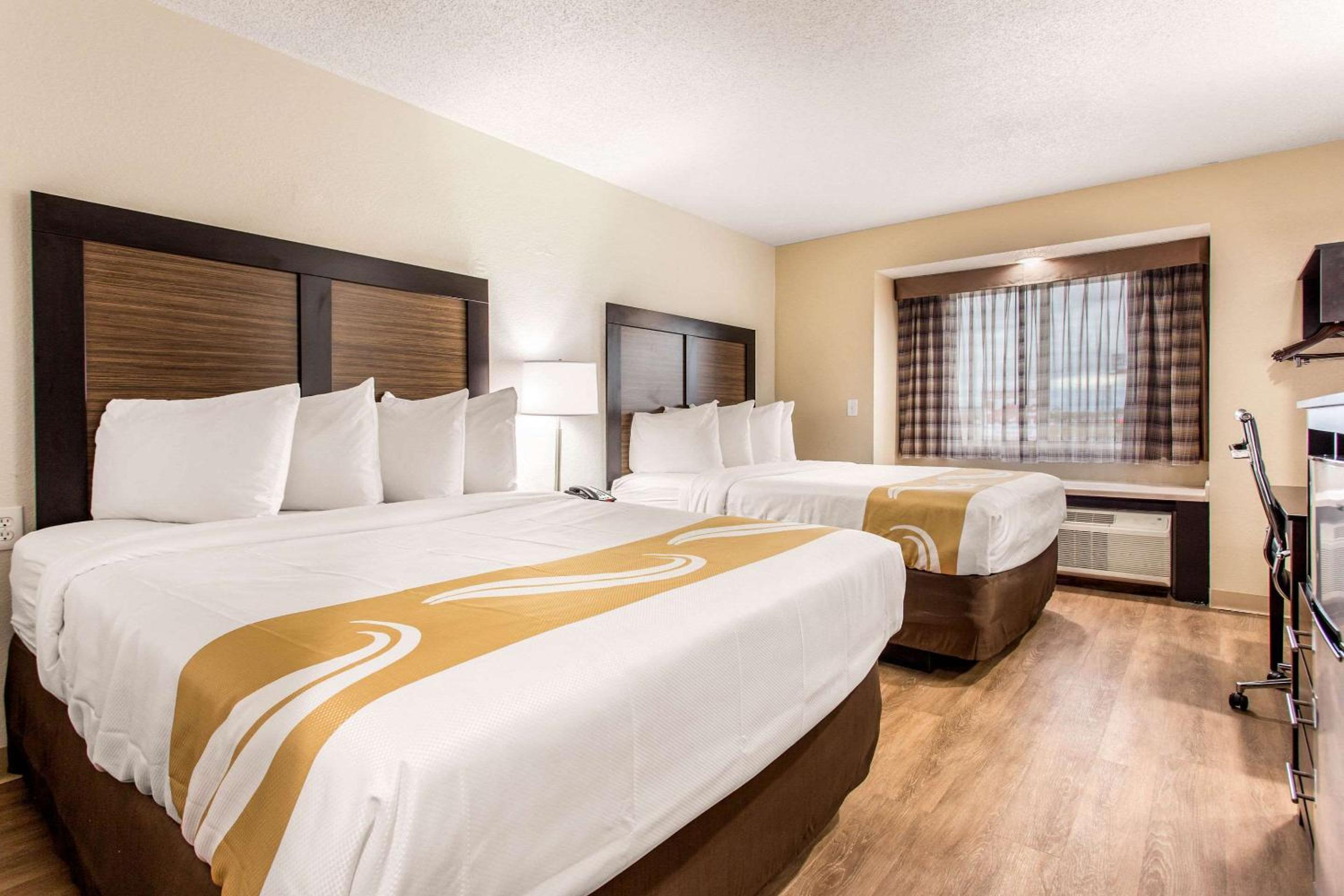 Queen Room with Two Queen Beds - Non-Smoking - Photo 1