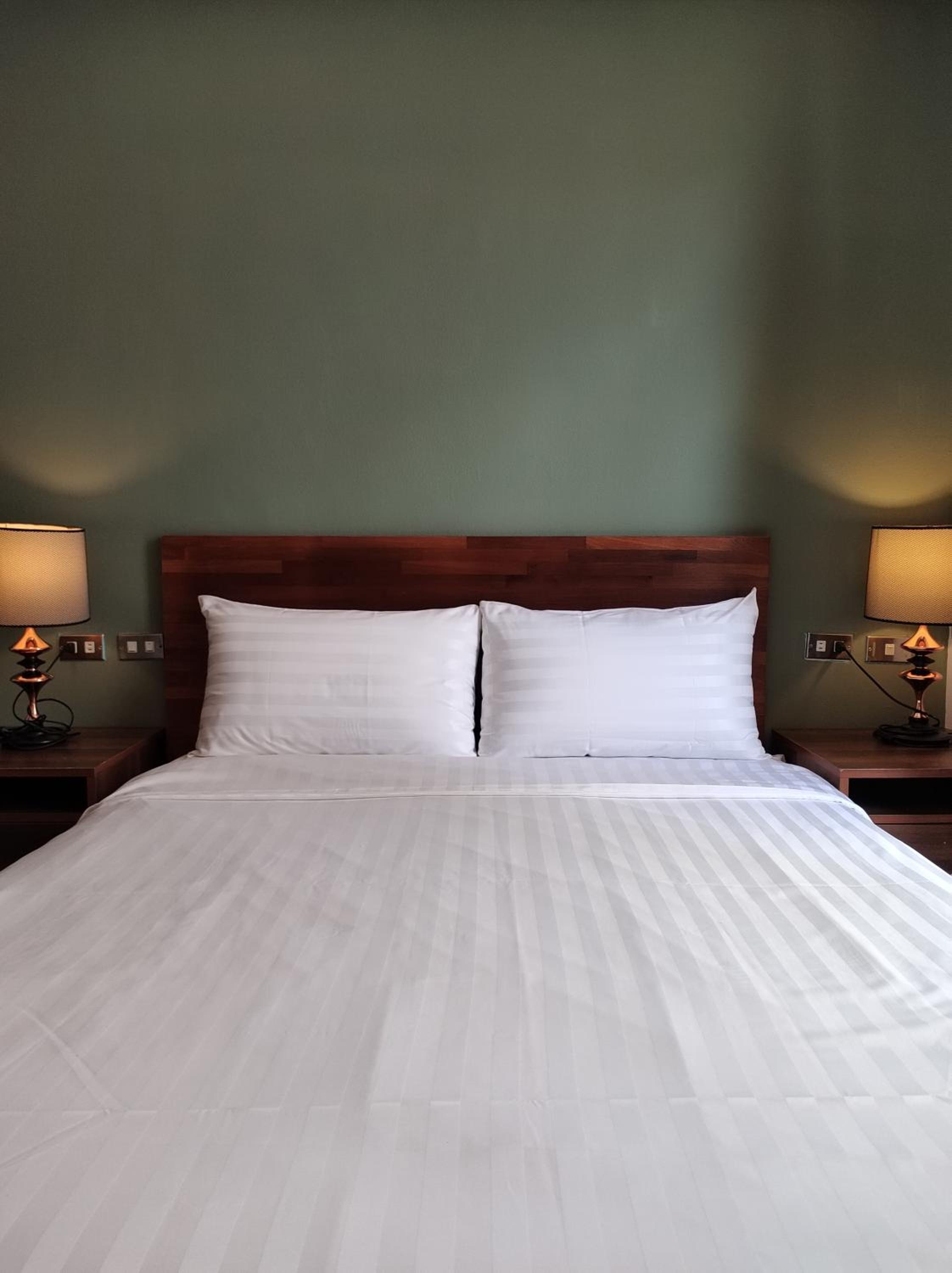 Elegant Double Room with Balcony photo 2