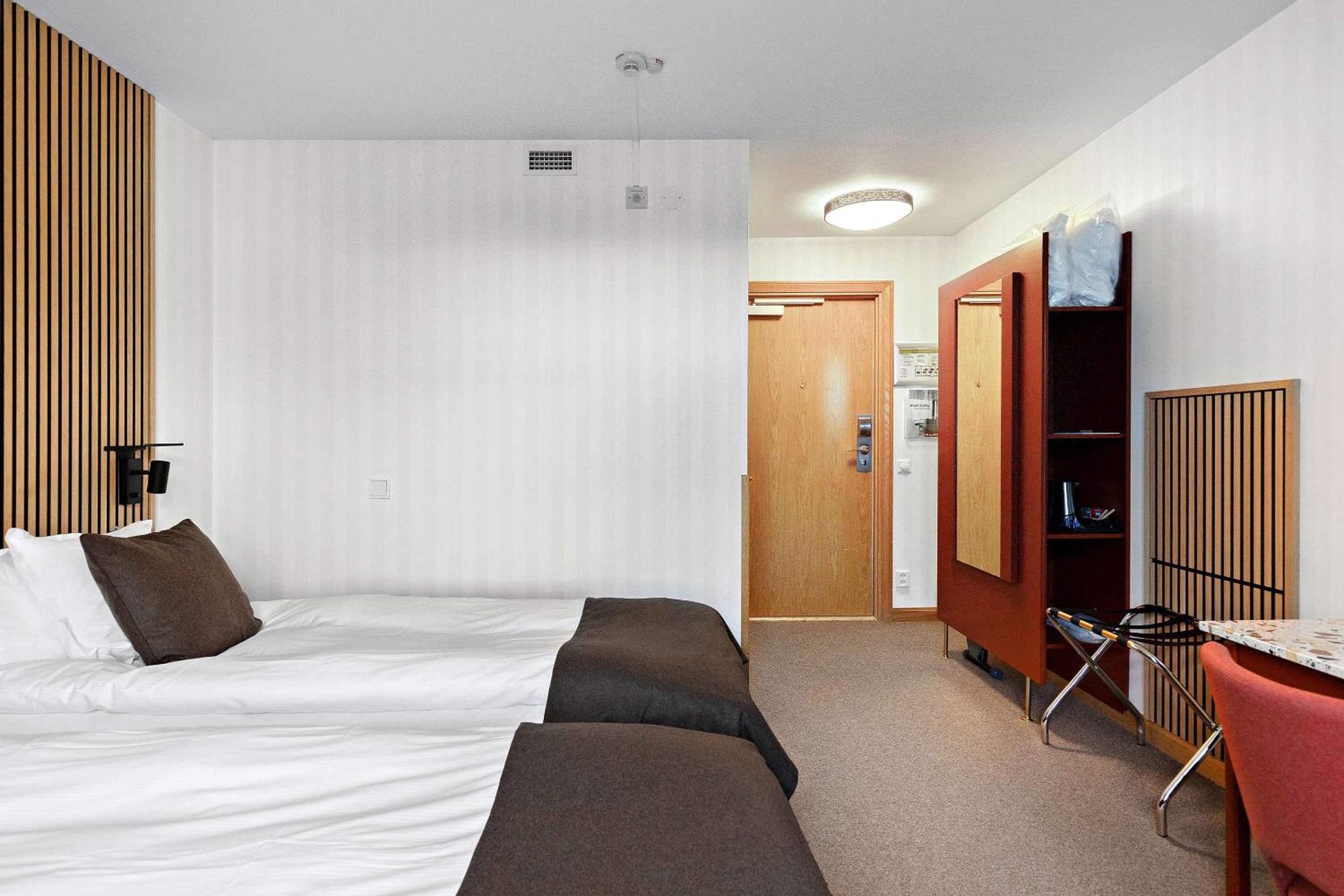 Superior Twin Room - Non-Smoking photo 2