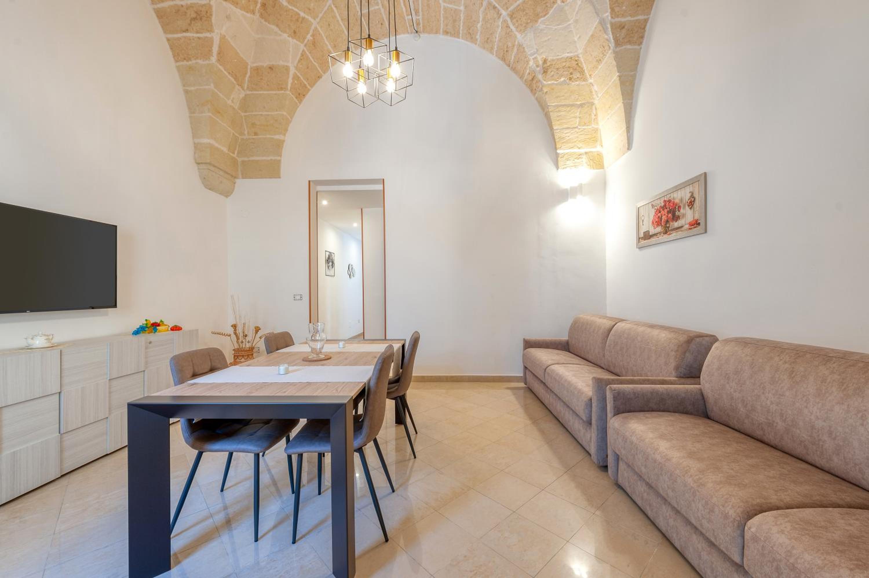 One-Bedroom Apartment with Garden photo 3