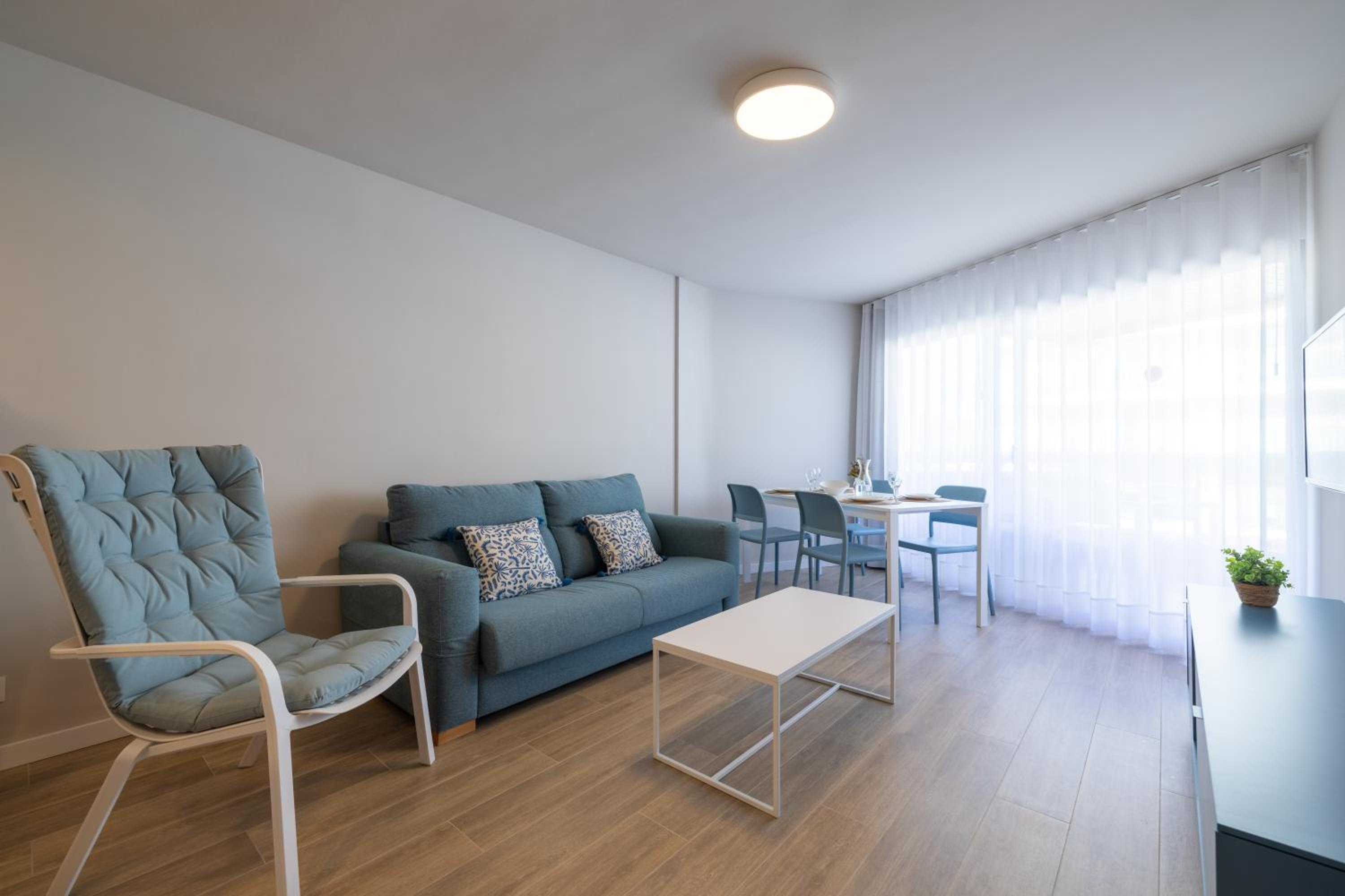 Apartamento Superior de Dos Habitaciones (4-6 Adultos)