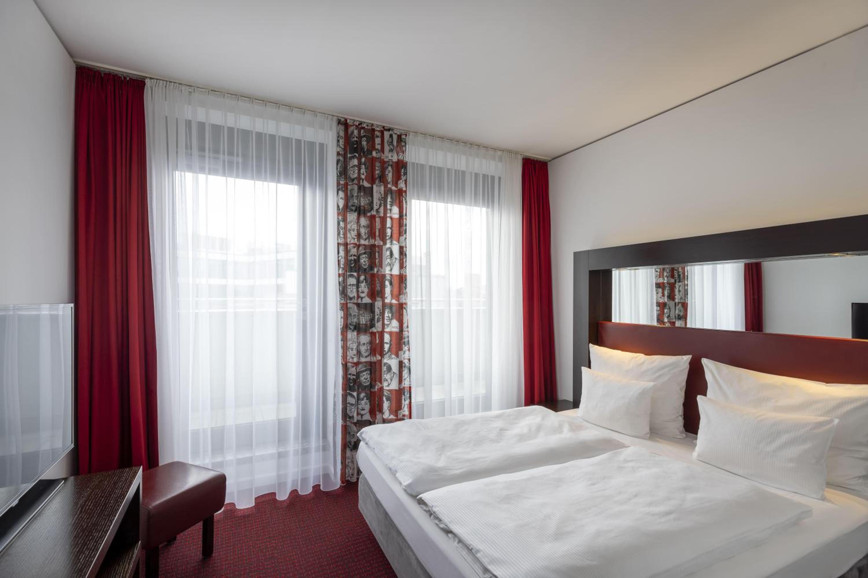 Double or Twin Room photo 2