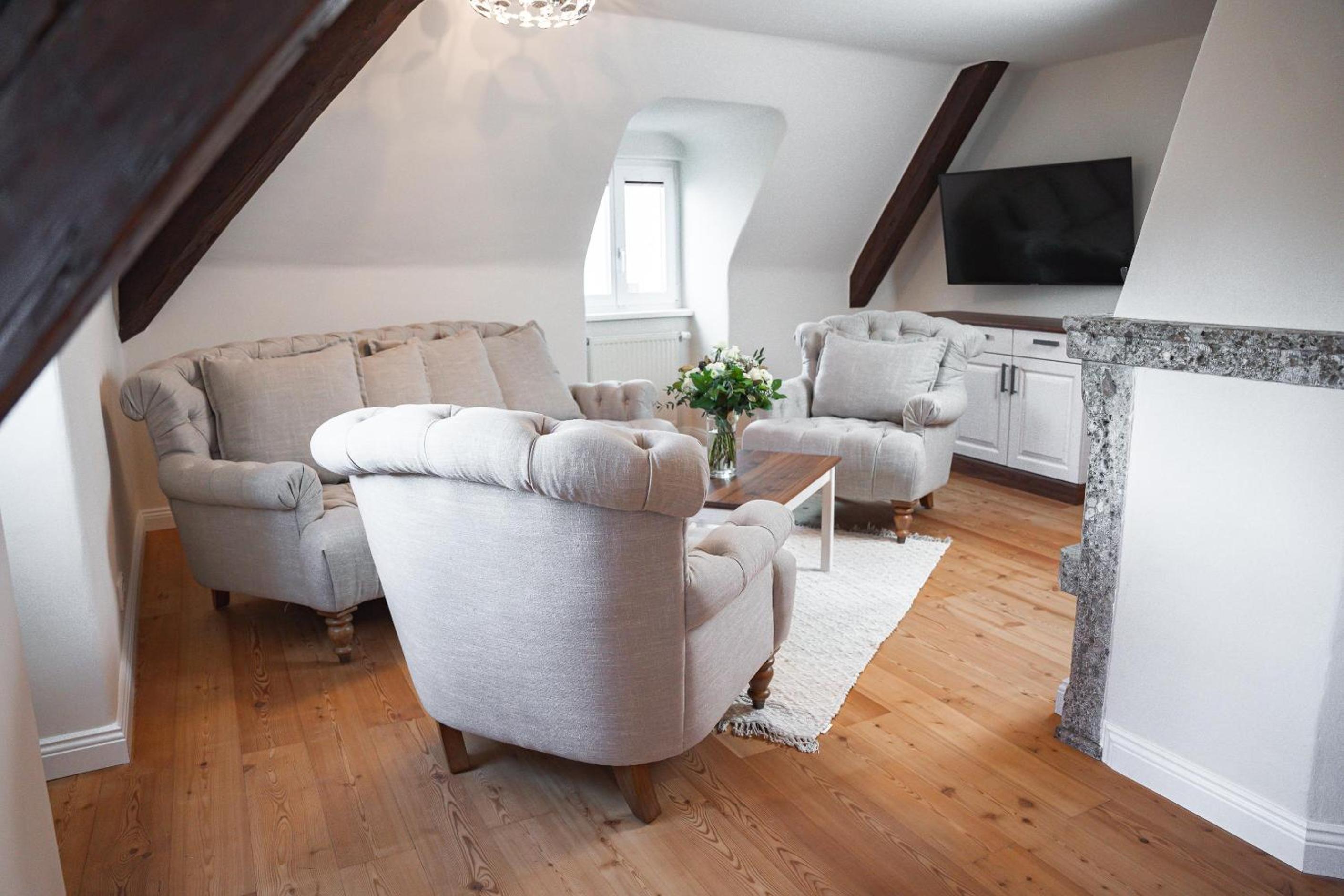 Suite - Photo 4