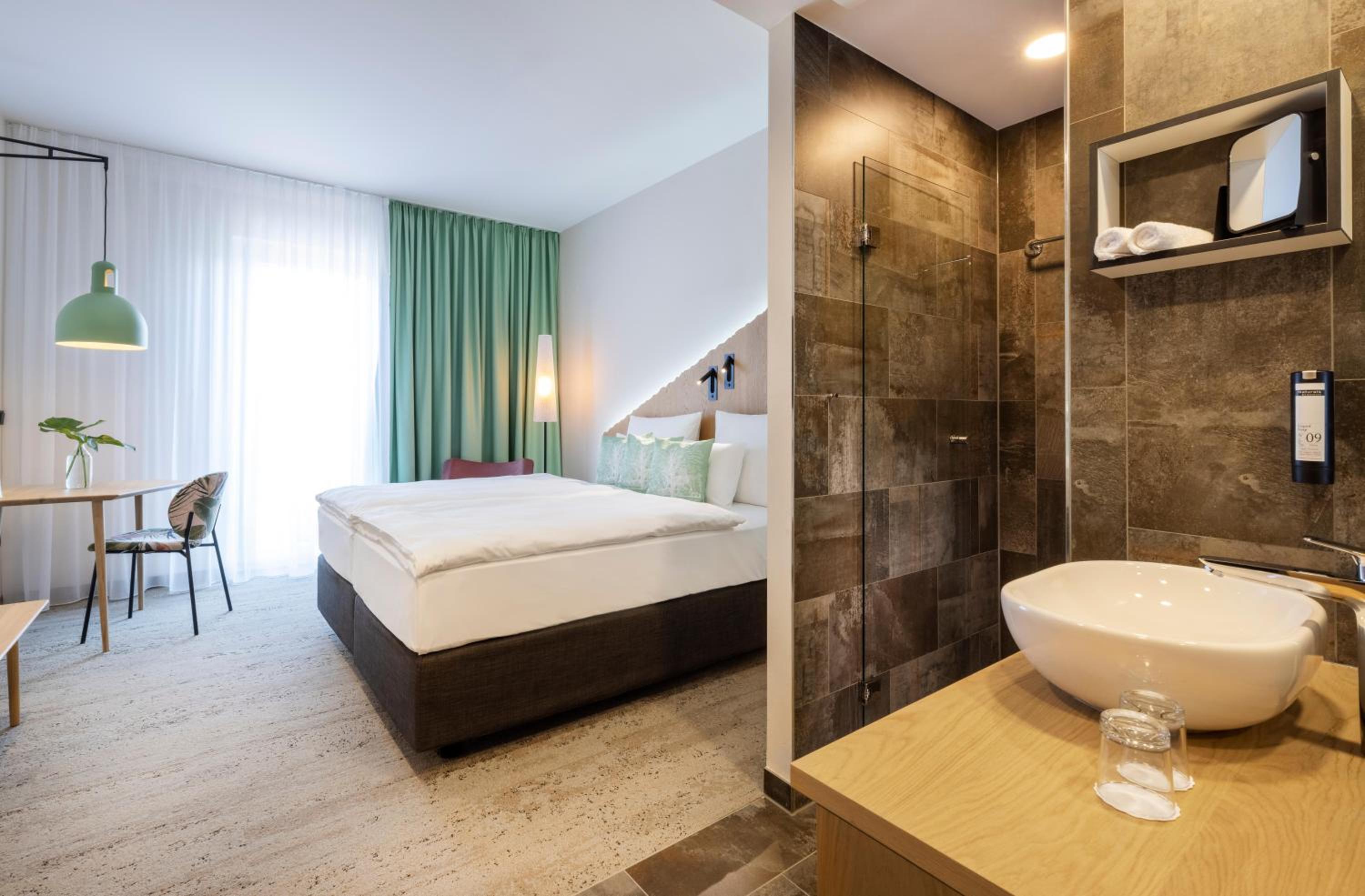 Double or Twin Room - Photo 2