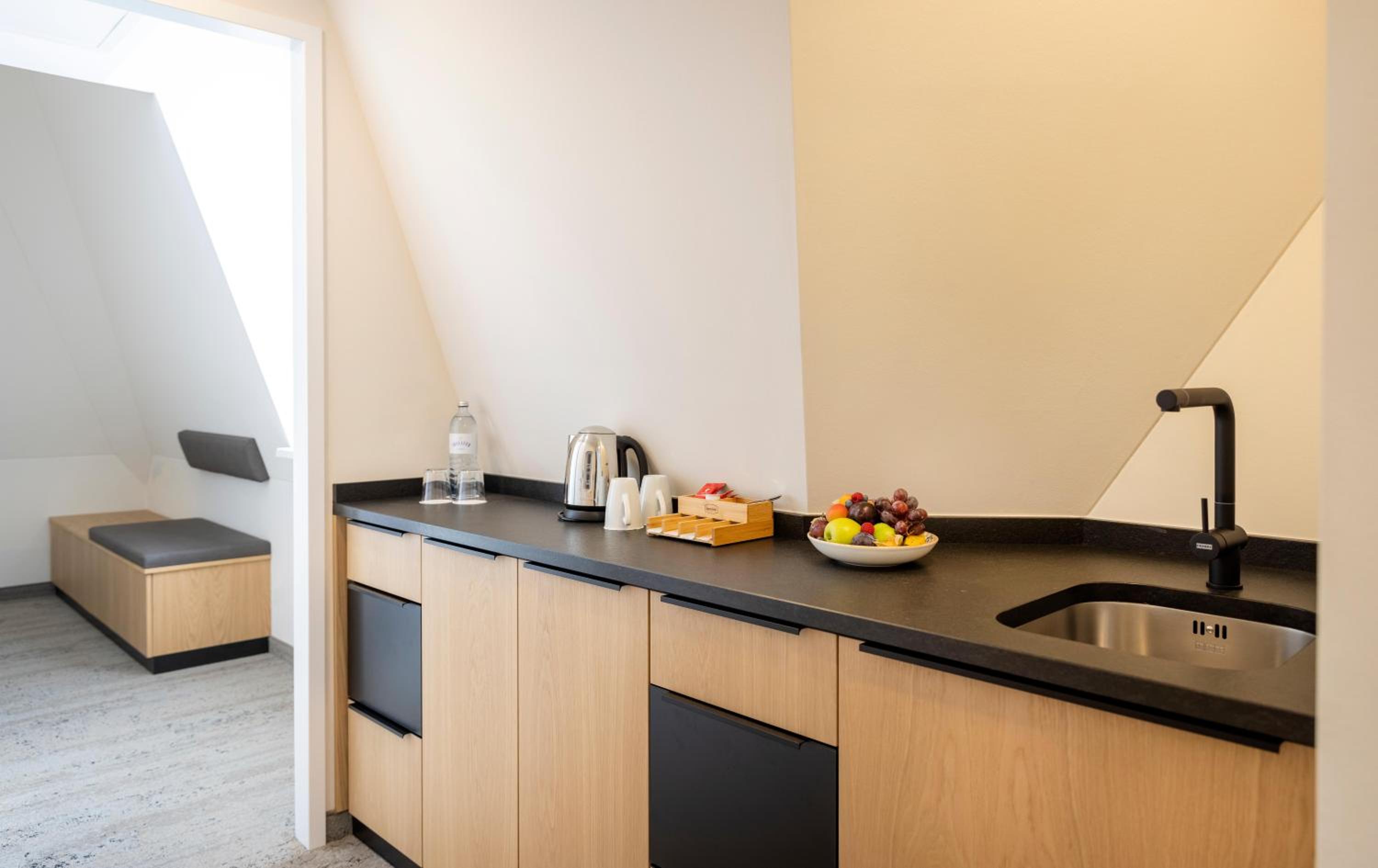 Suite - Photo 6