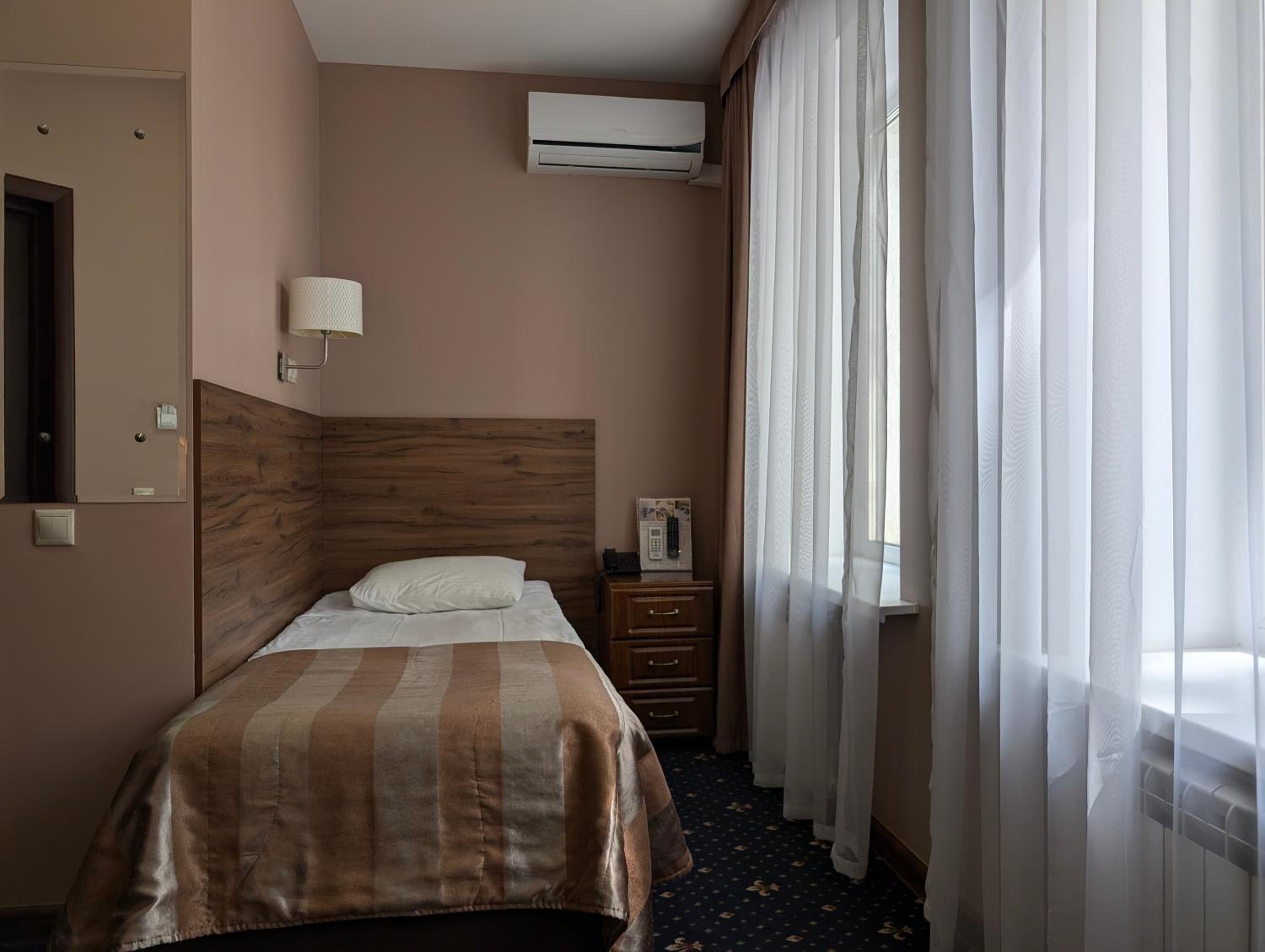 Single Room photo 2
