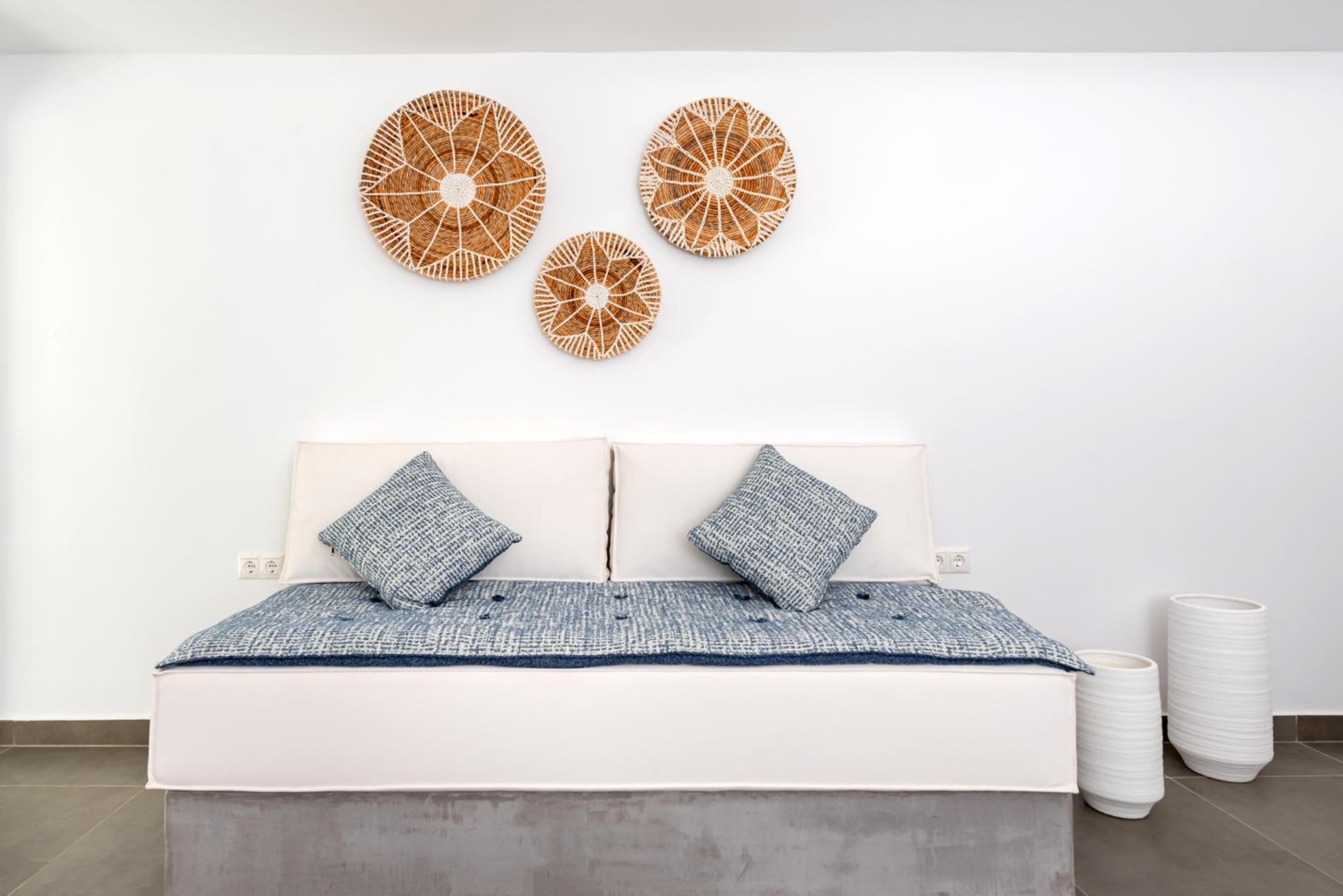 Superior Suite - Photo 16