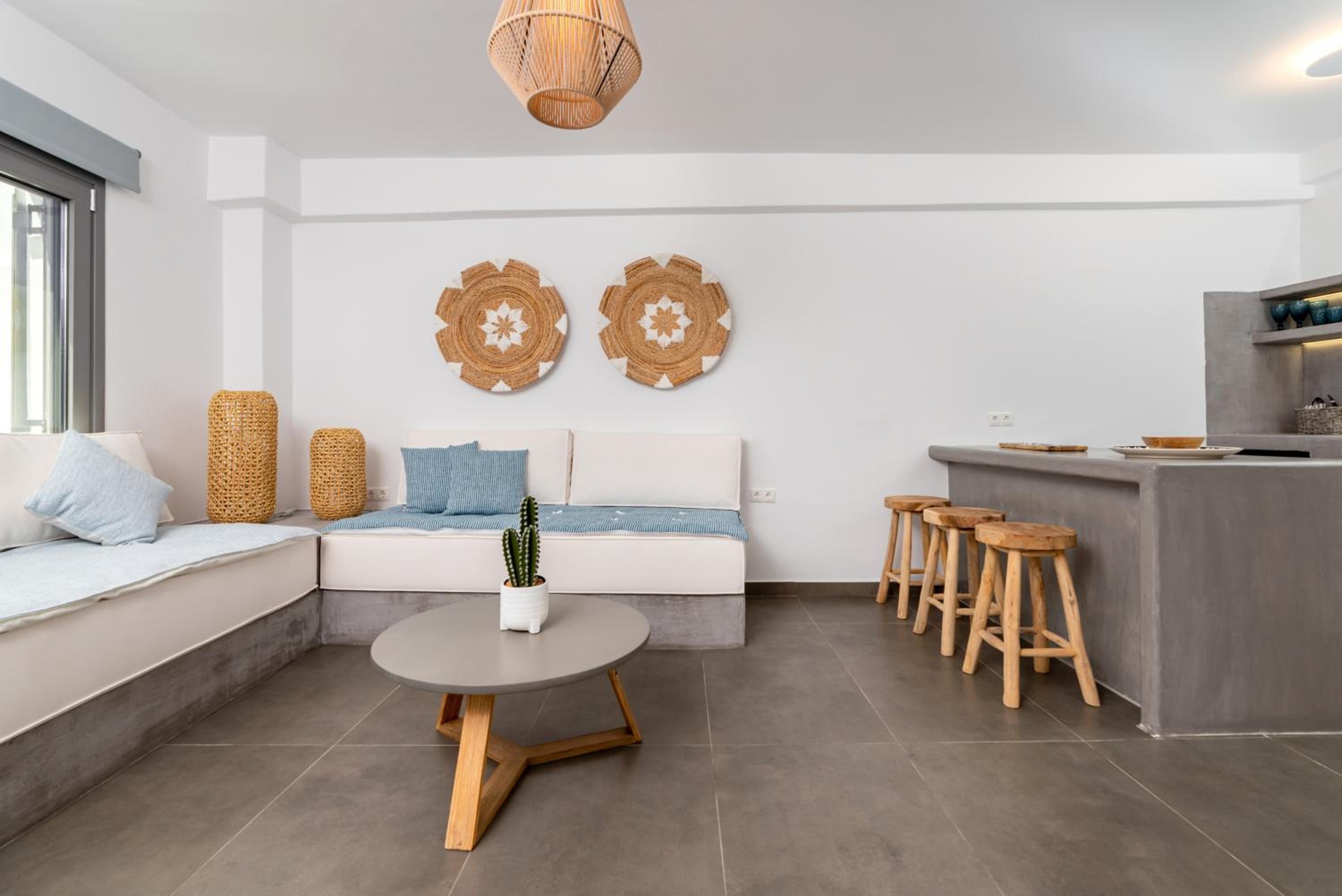 Superior Suite - Photo 19