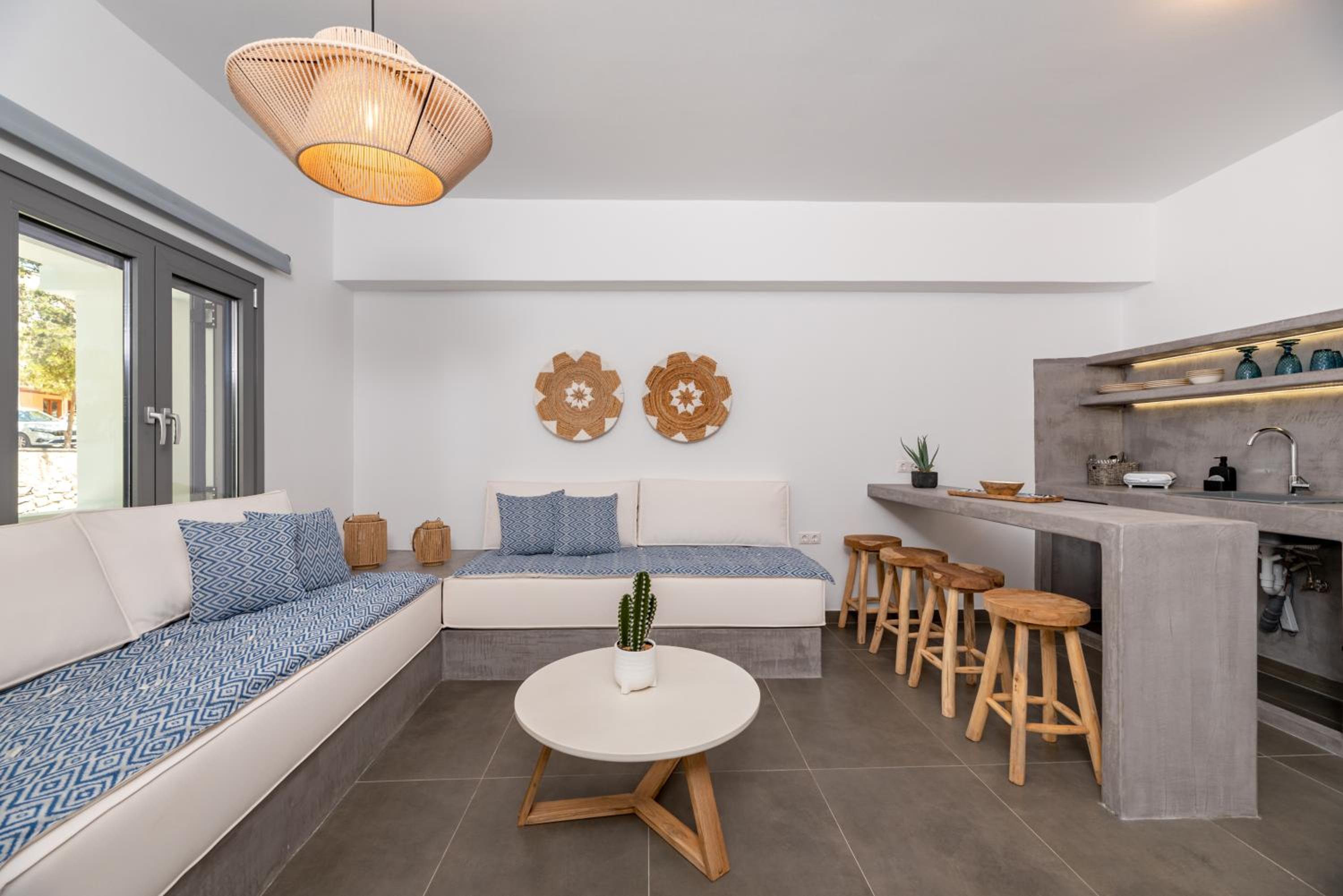 Superior Suite - Photo 21