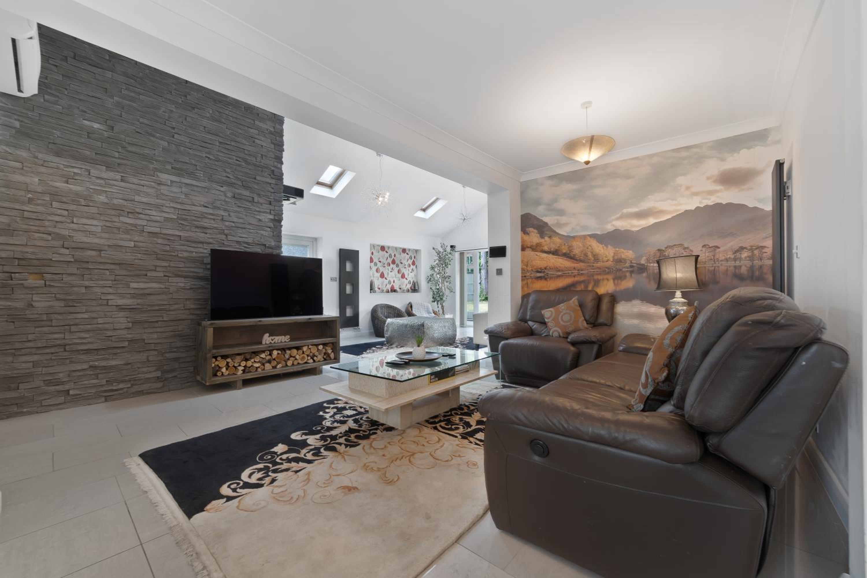Three-Bedroom Villa photo 1