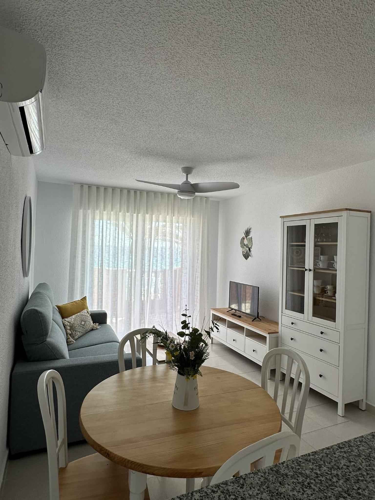 Apartamento con vista al mar