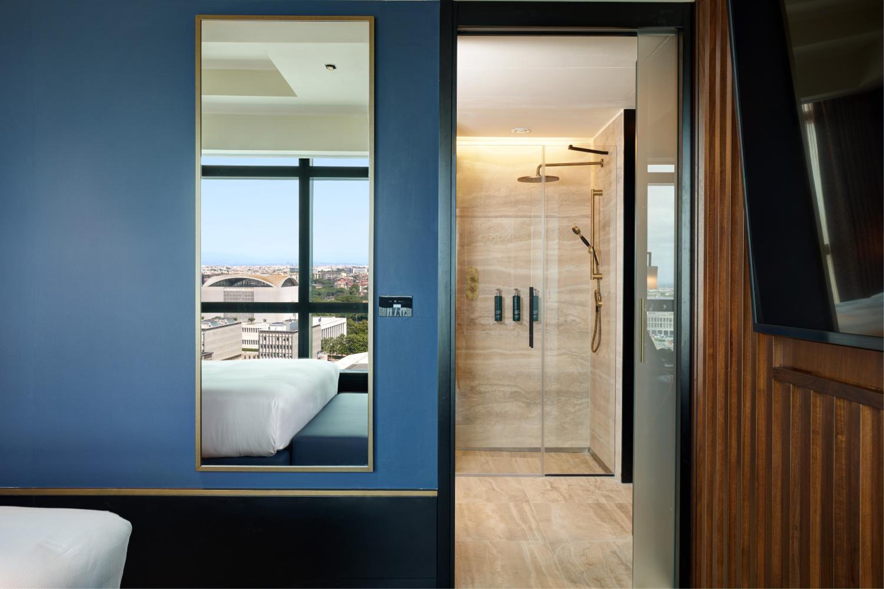Junior King Suite - Lounge Access
