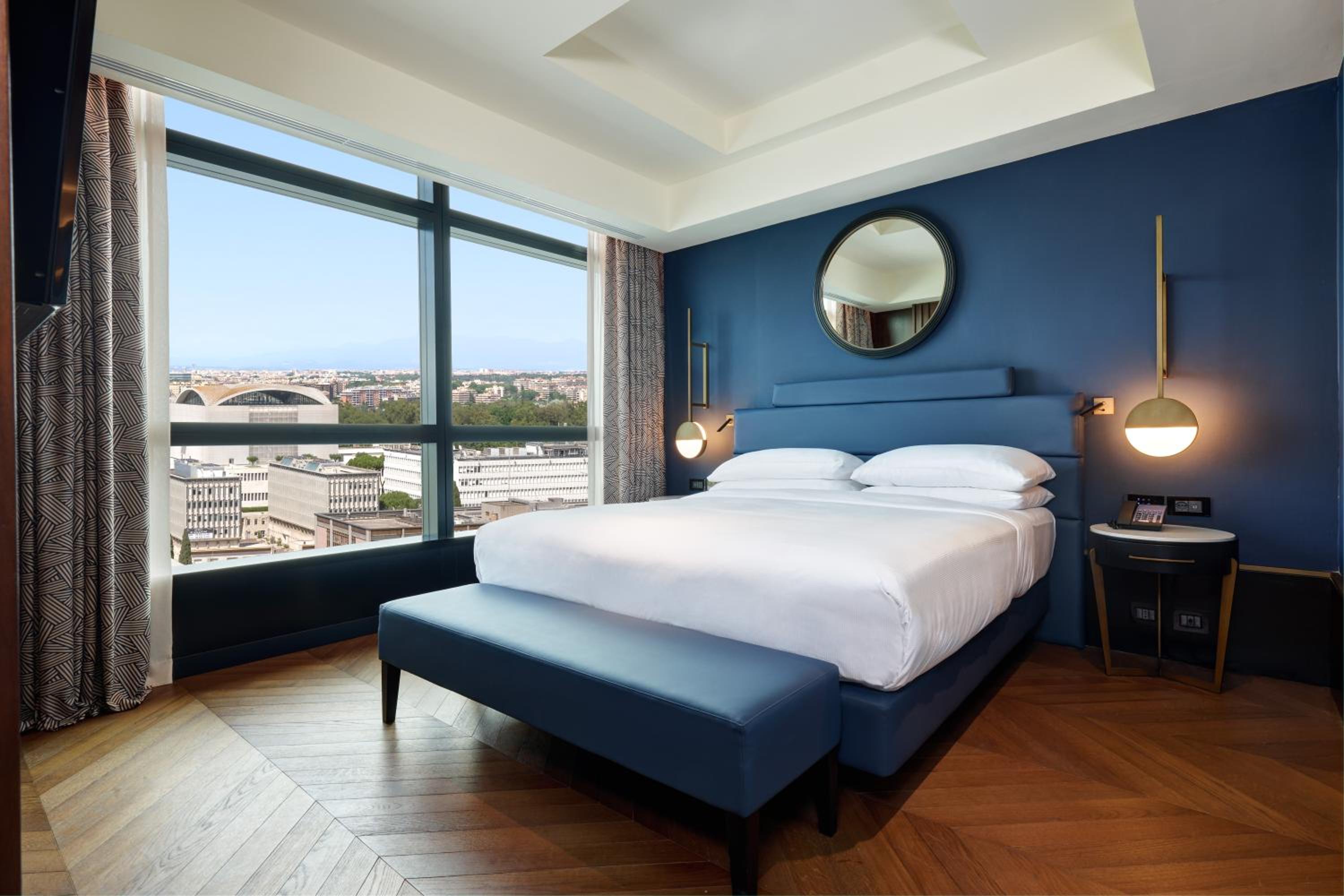 Junior King Suite - Lounge Access