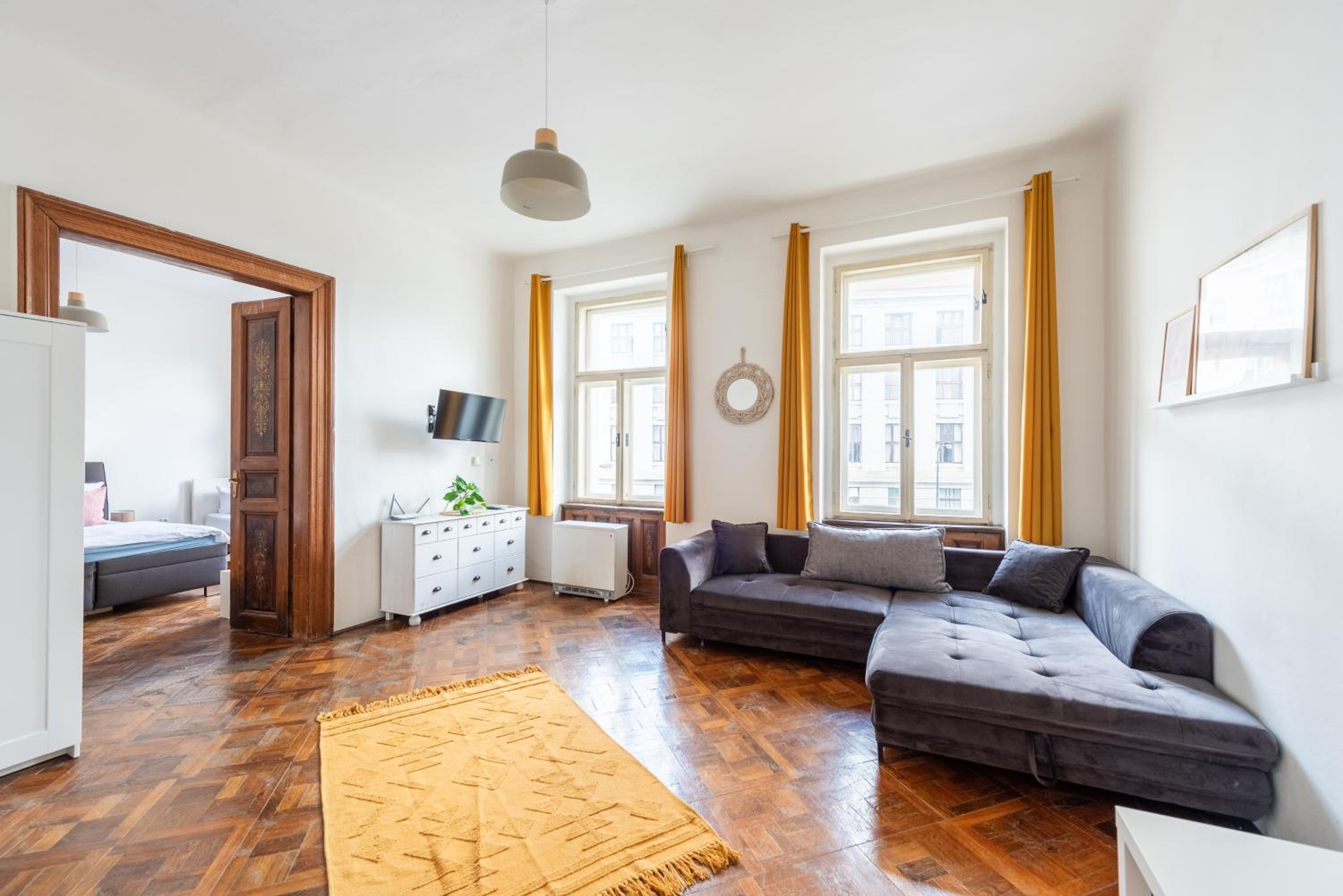 Apartment (5 Adults)