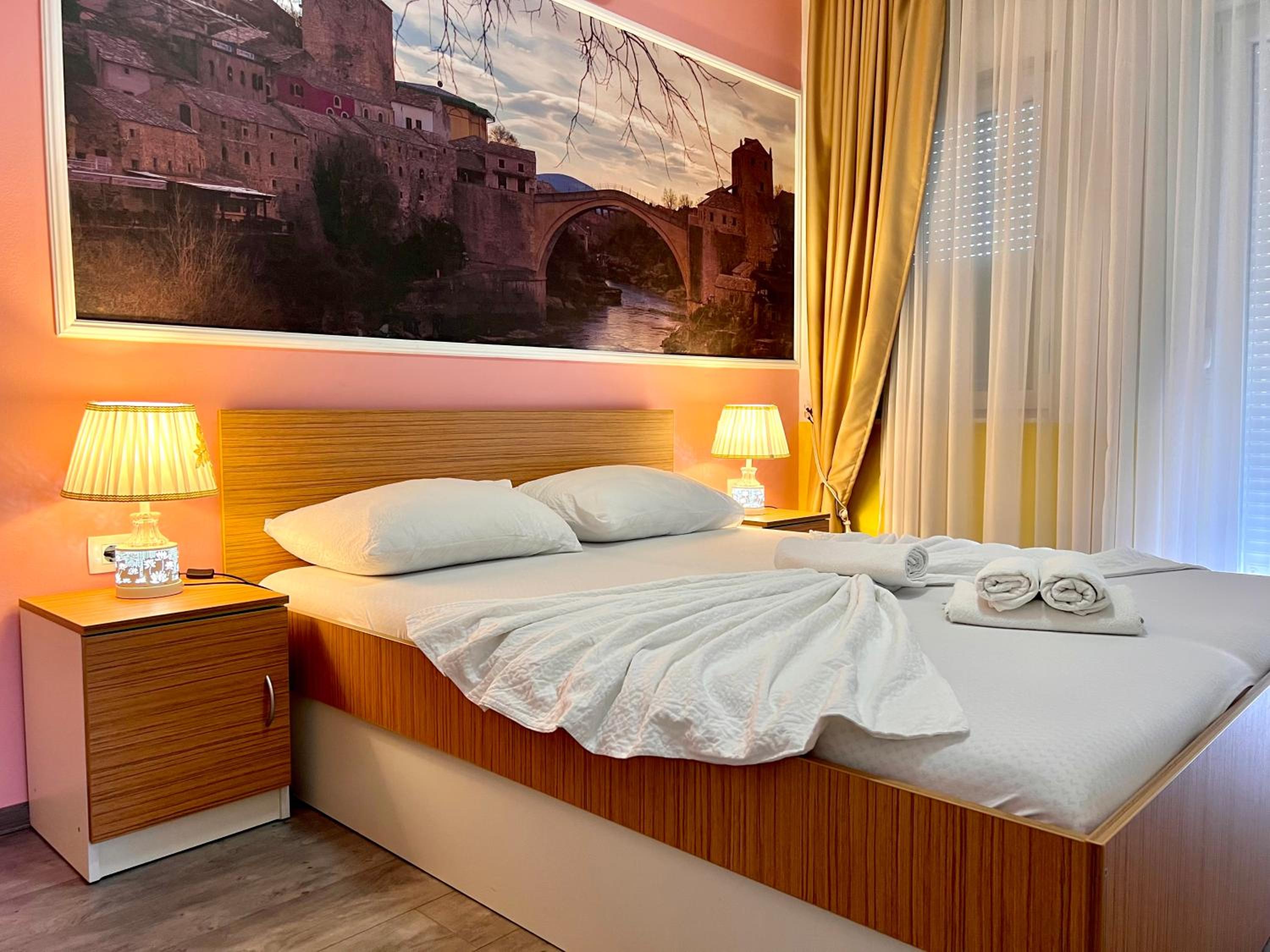 Deluxe Double Room with Balcony - Photo 7