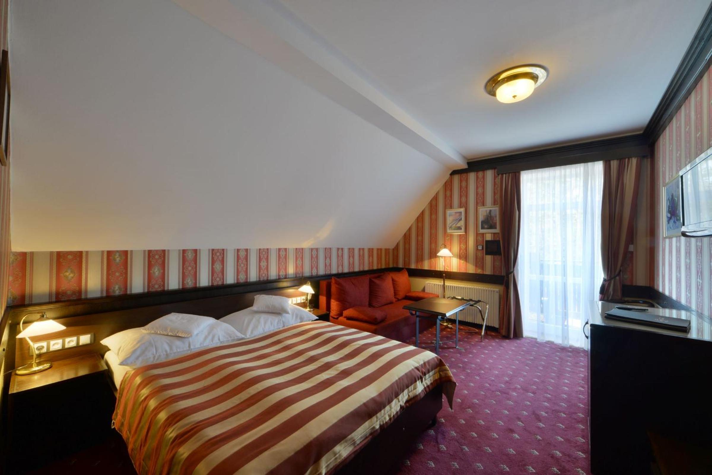Double Room with Balcony or Terrace photo 3