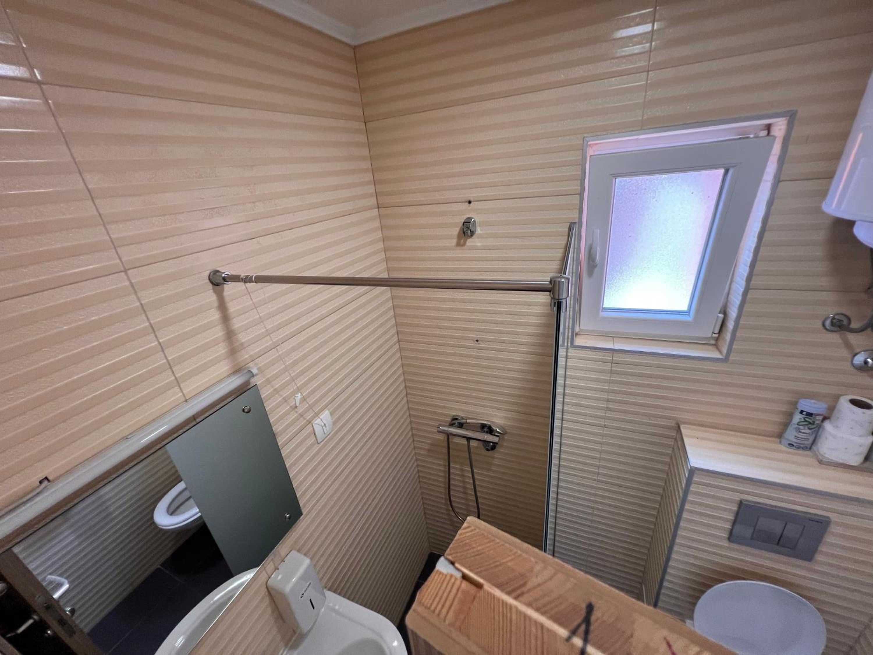 Deluxe Double Room with Balcony - Photo 15