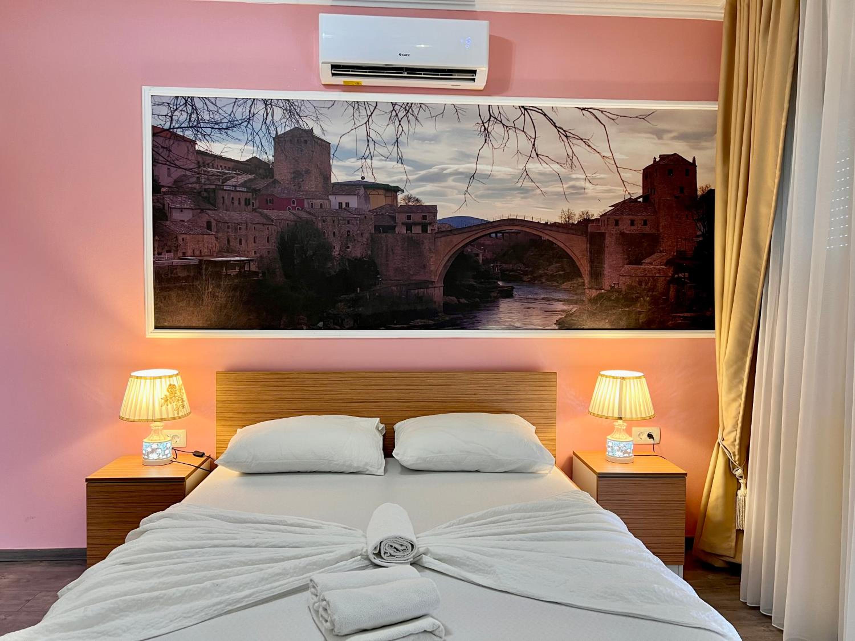 Deluxe Double Room with Balcony - Photo 16