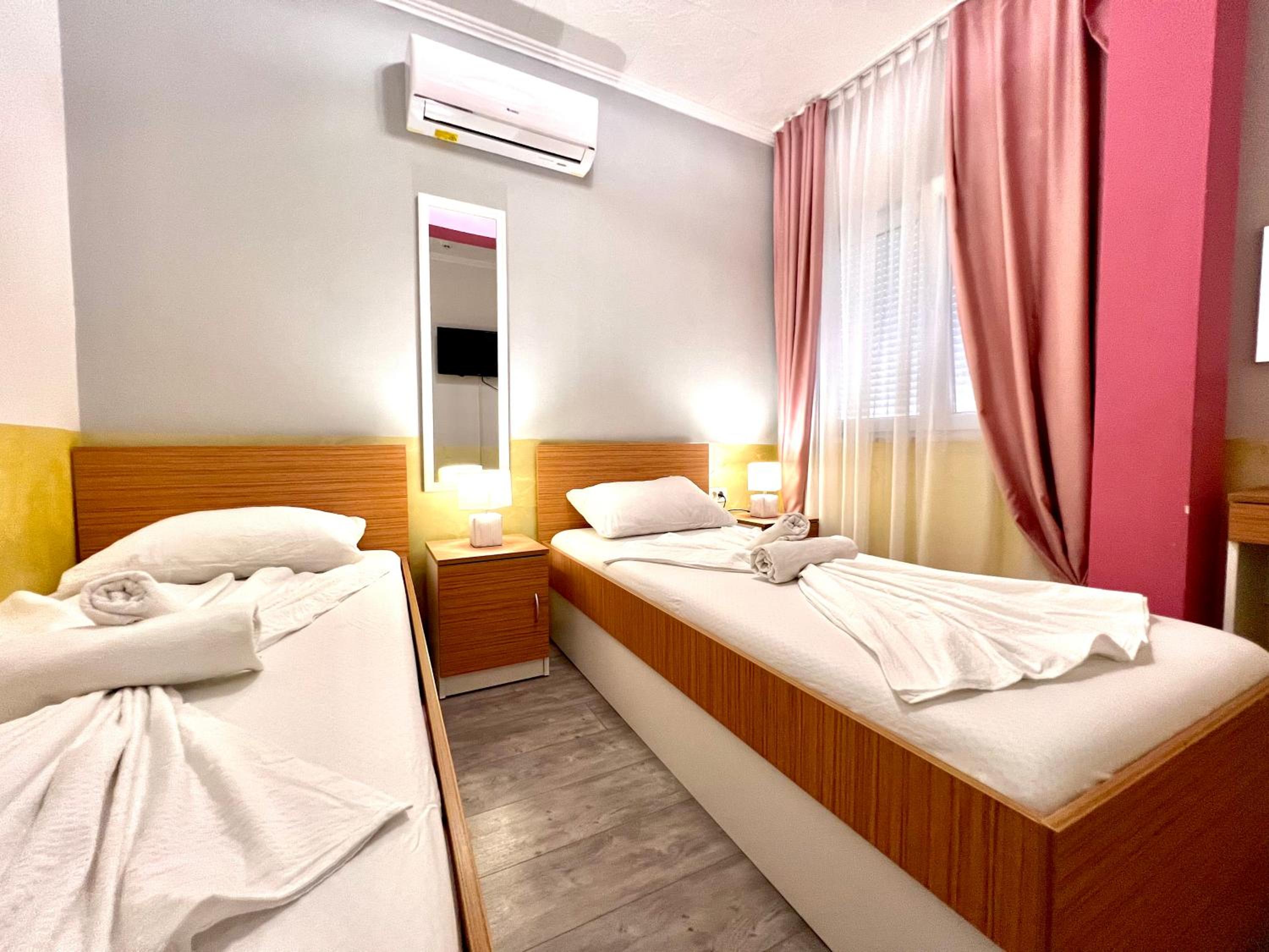 Double Room - Photo 3