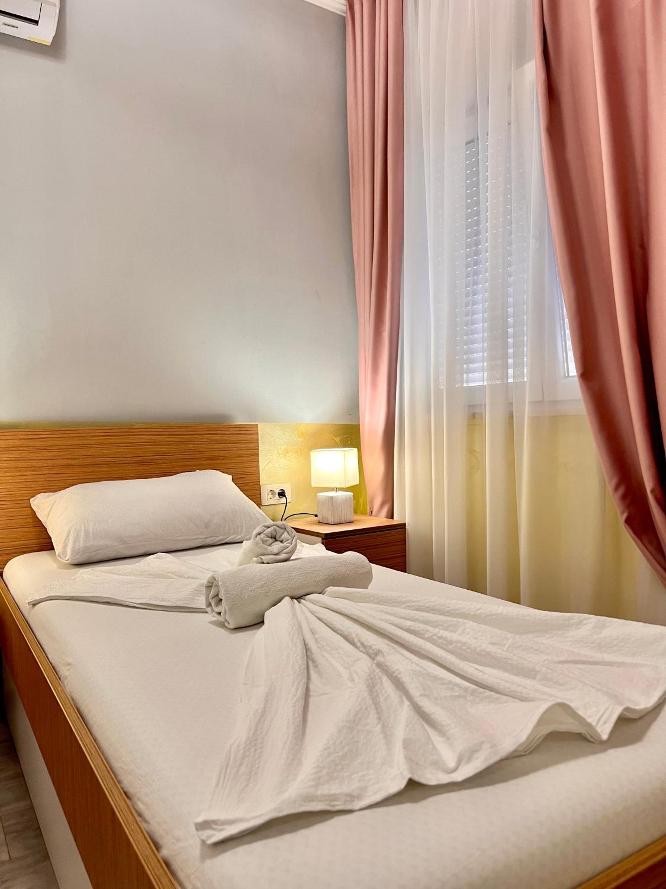 Double Room - Photo 14