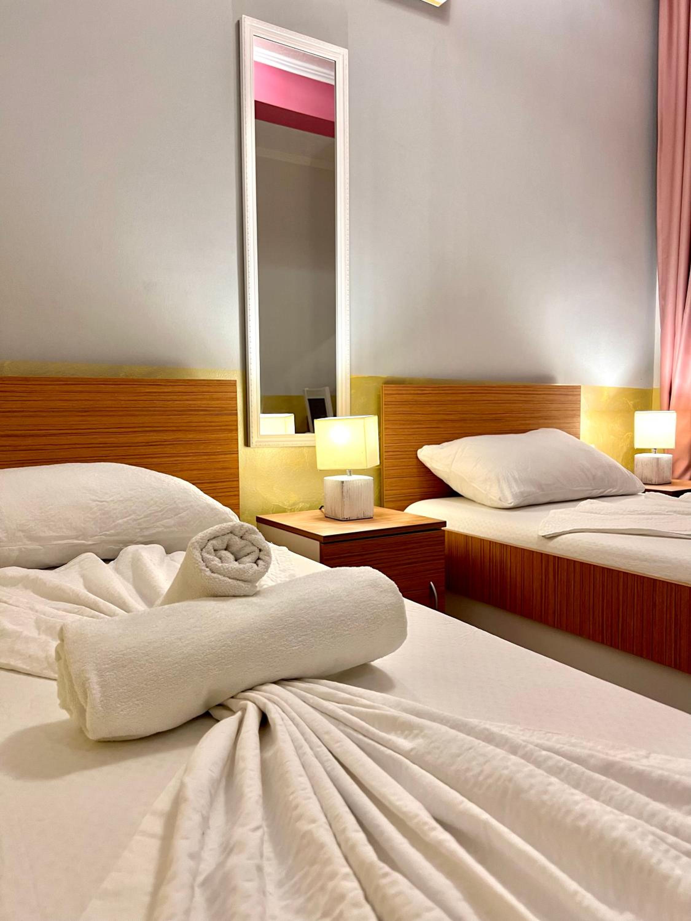 Double Room - Photo 15