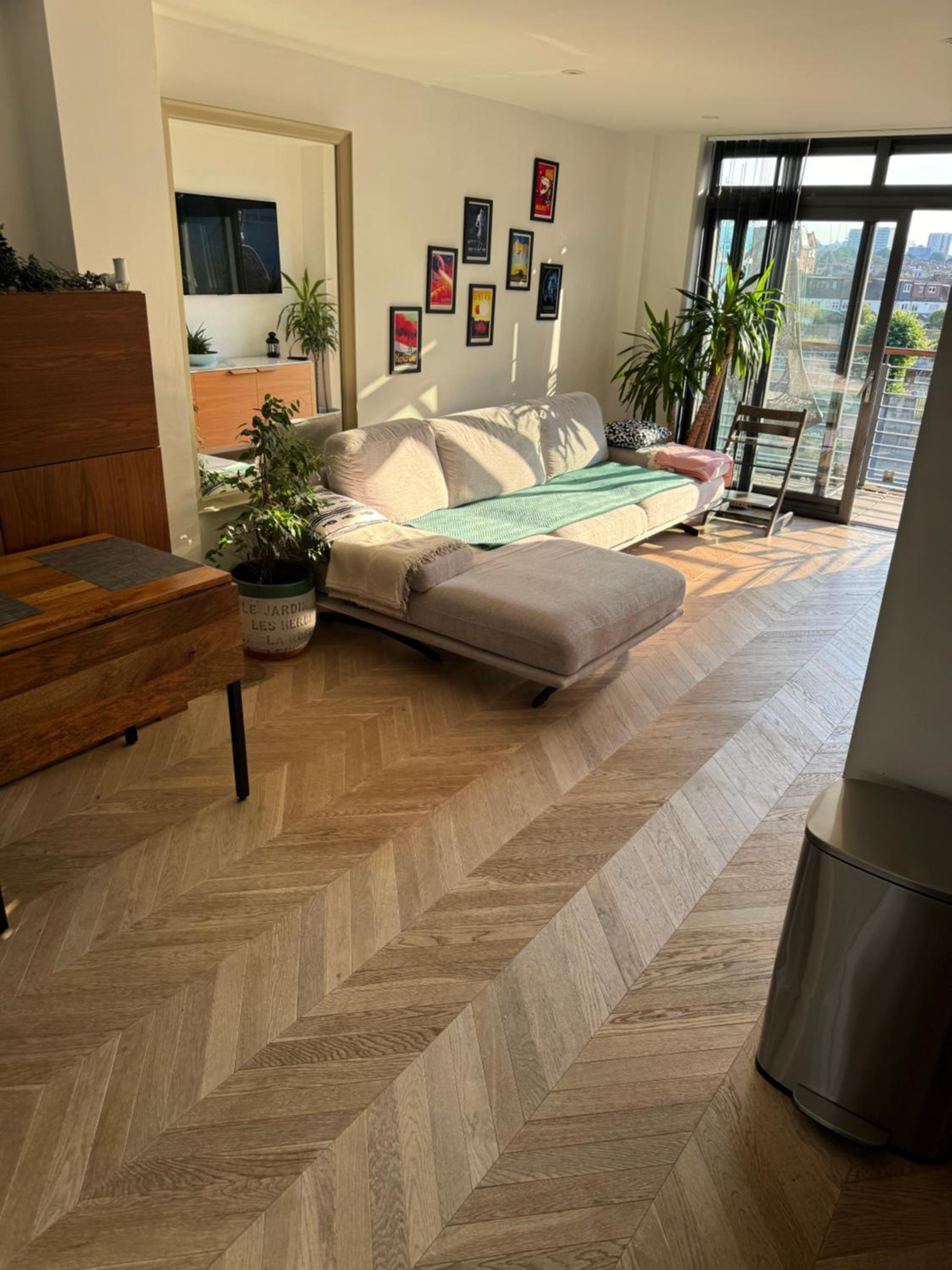 One-Bedroom Apartment photo 1