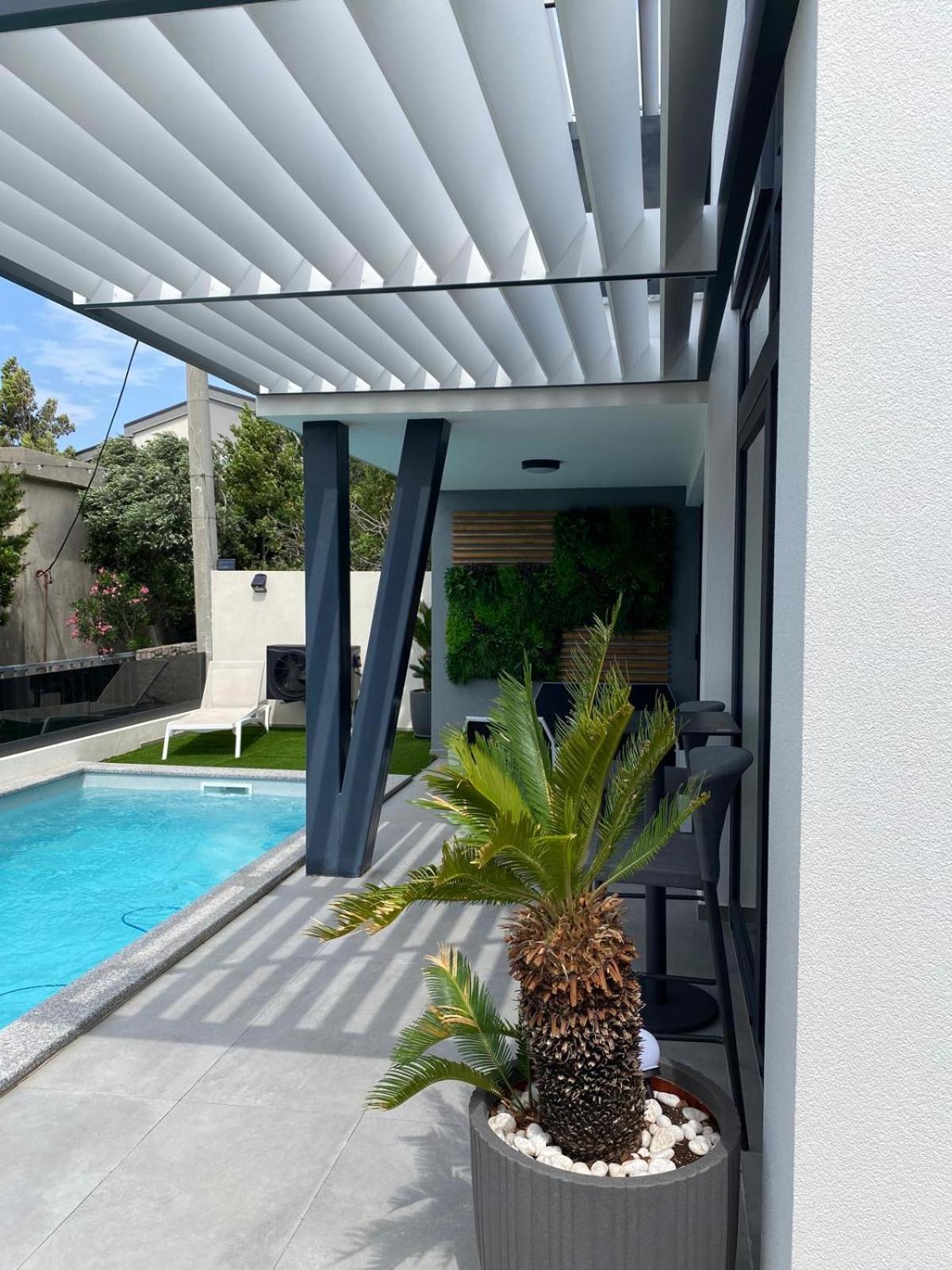 Three-Bedroom Villa photo 2