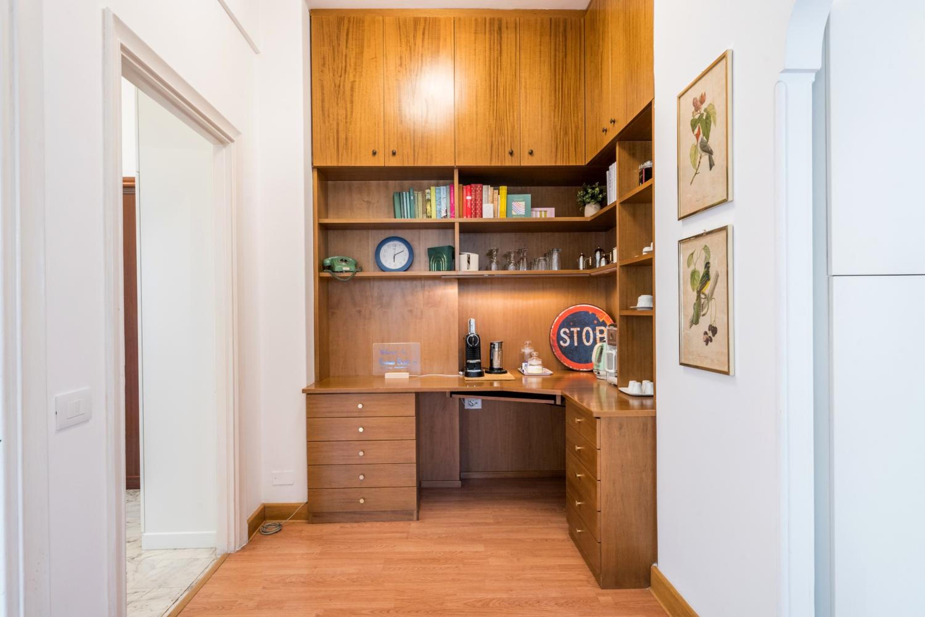 One-Bedroom Apartment photo 2