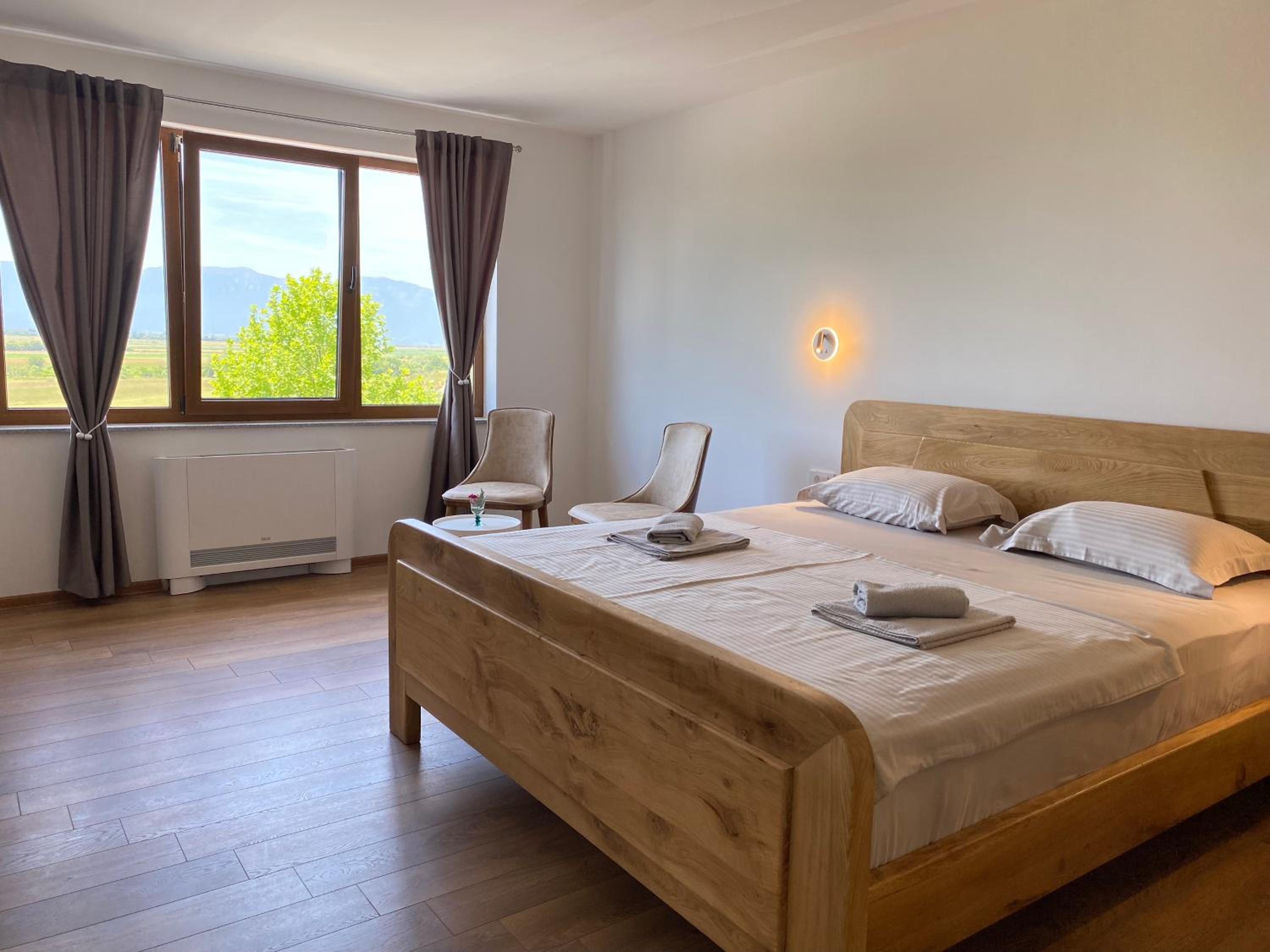 King Room with Mountain View