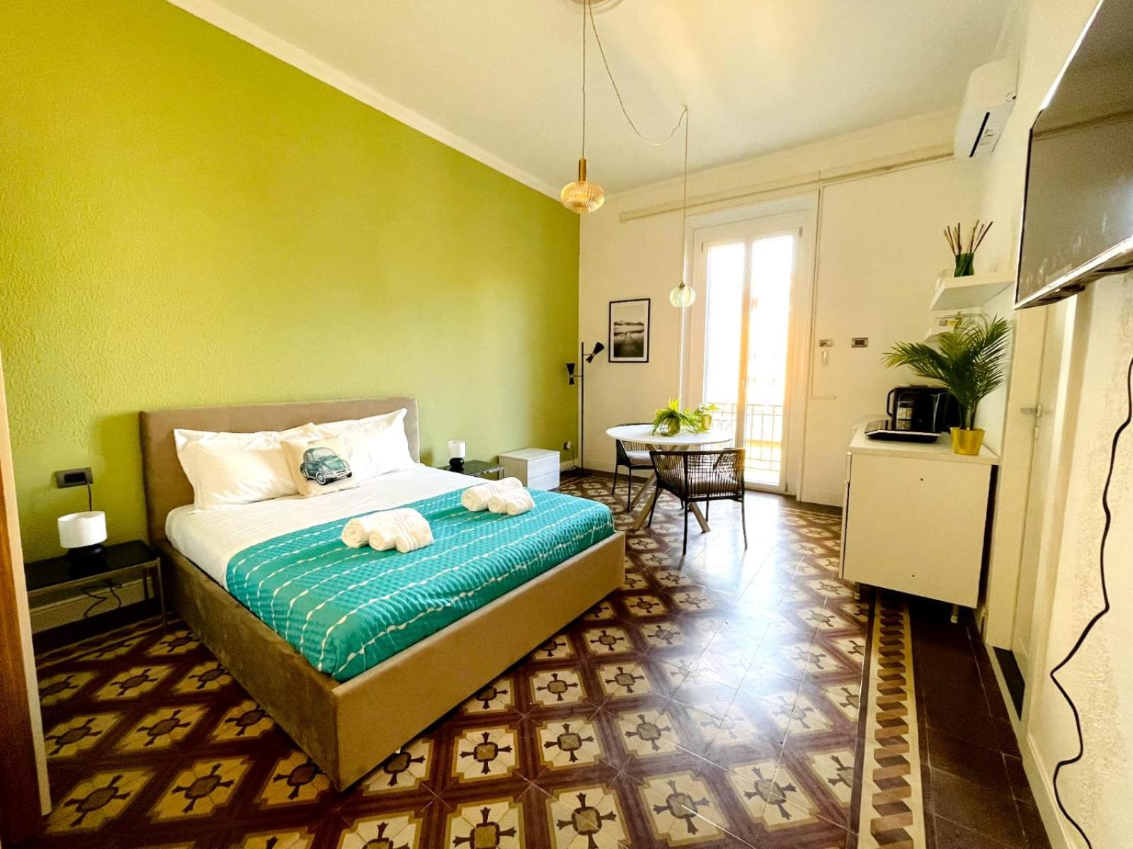 One-Bedroom Apartment