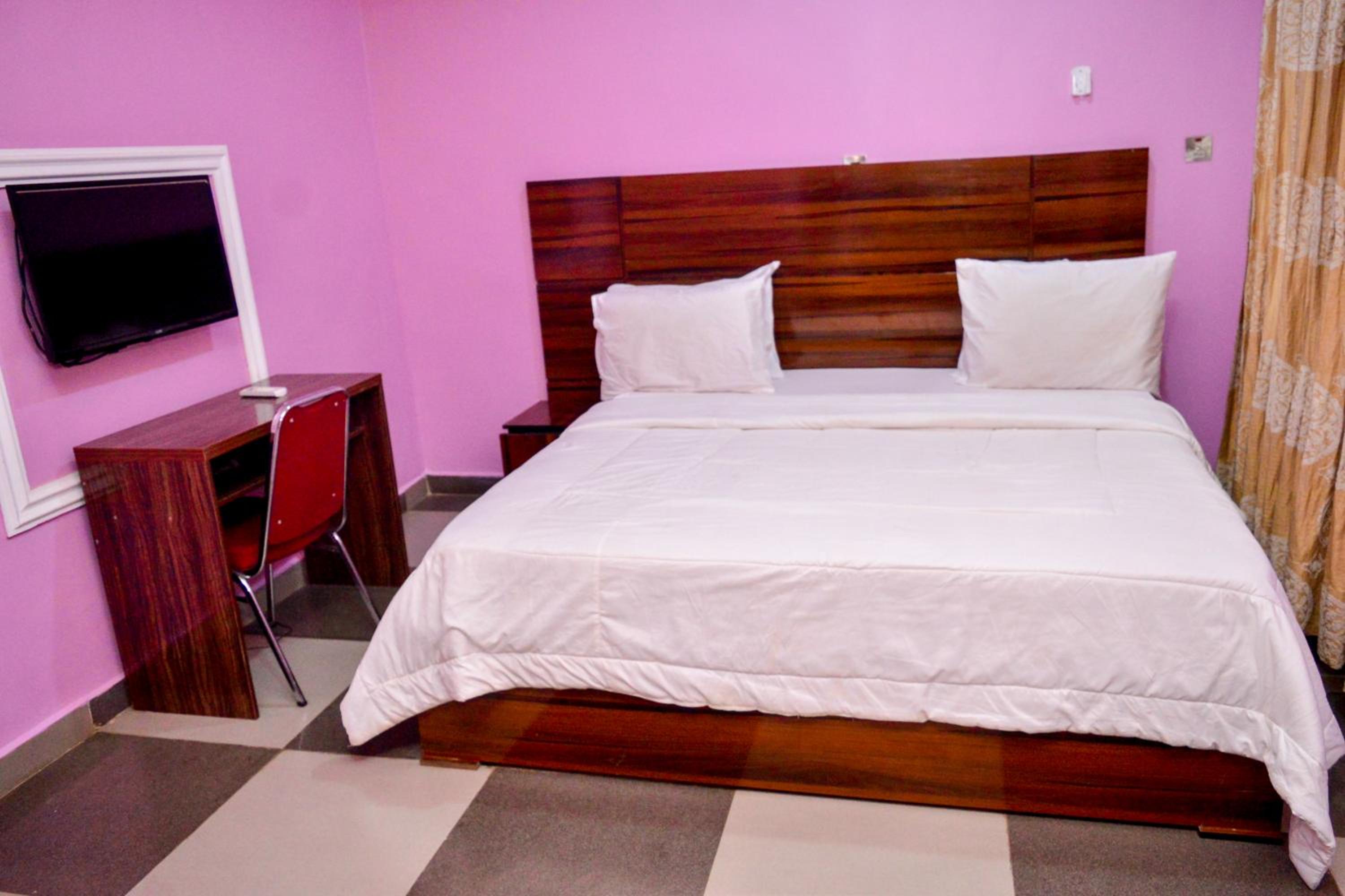 Single Room With Bathroom photo 1