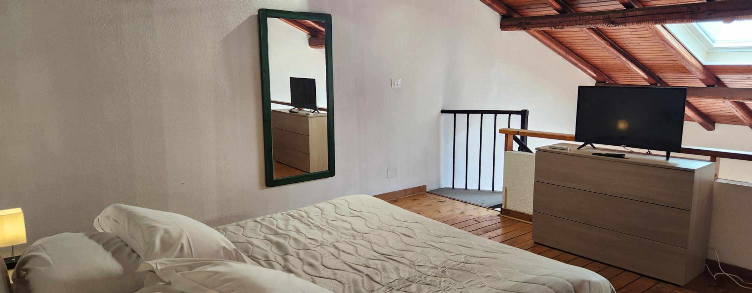One-Bedroom Deluxe Apartment