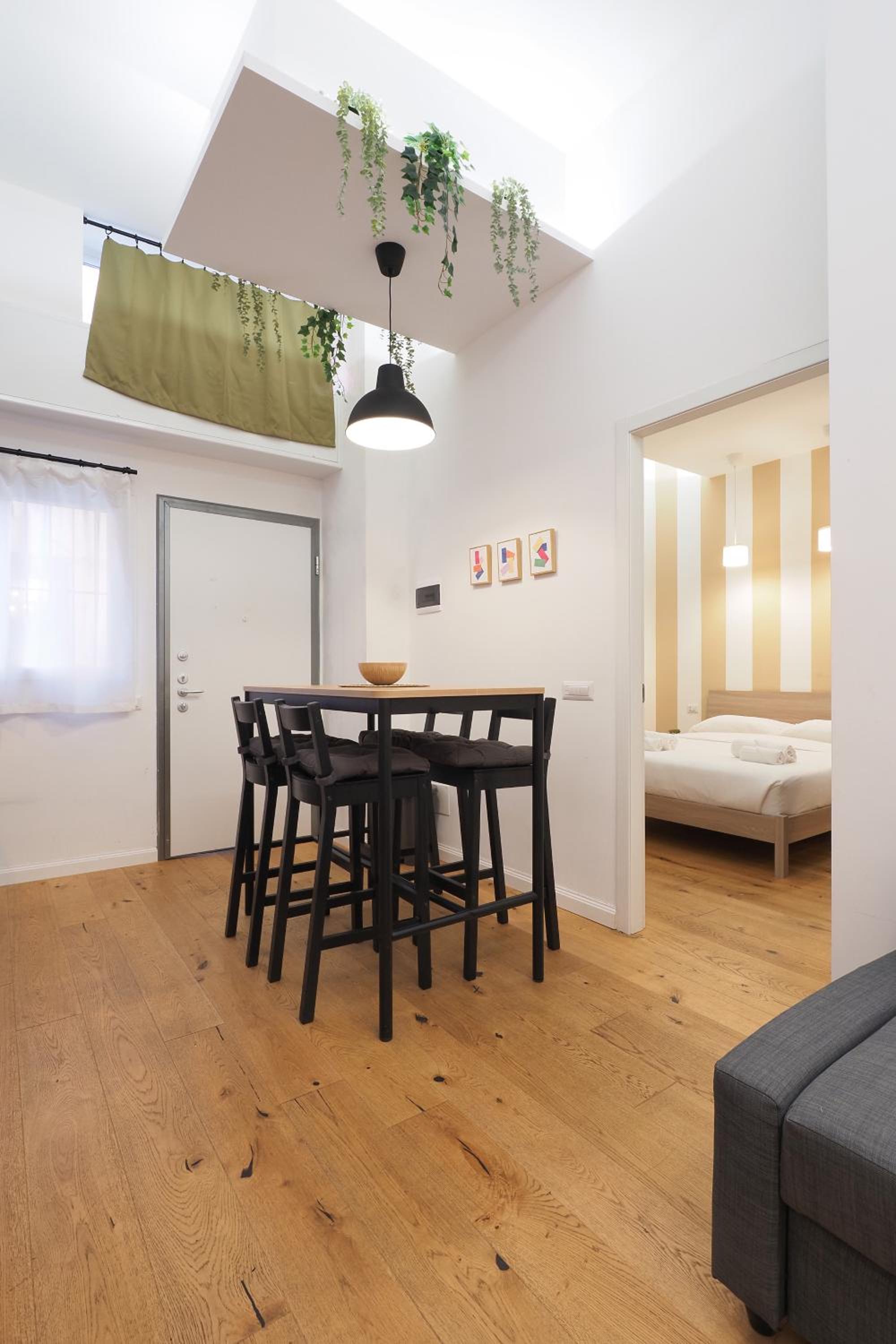 One-Bedroom Apartment