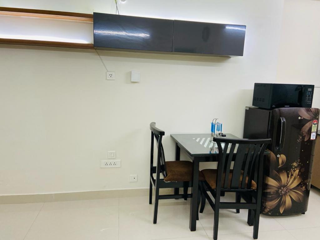 Standard Studio - Photo 17