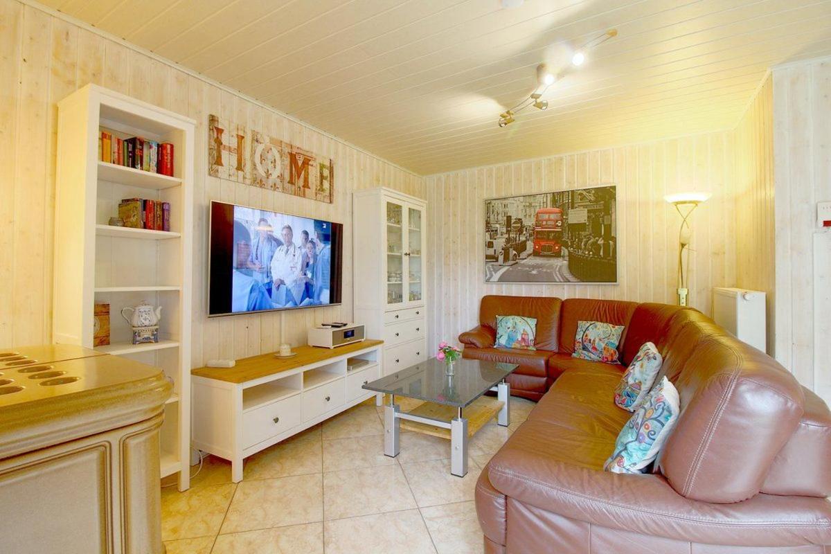 Three-Bedroom House photo 1