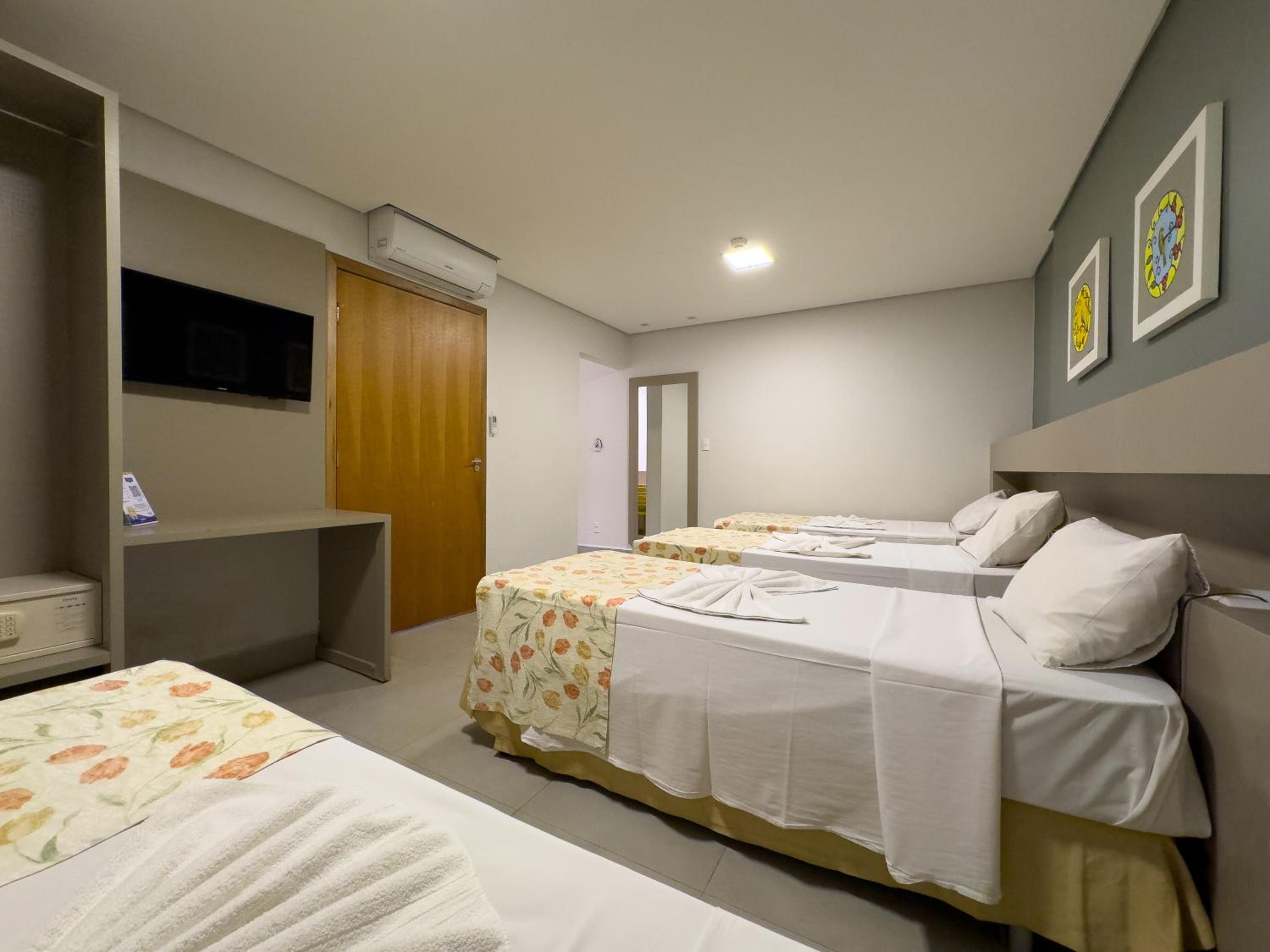 Quadruple Room photo 2