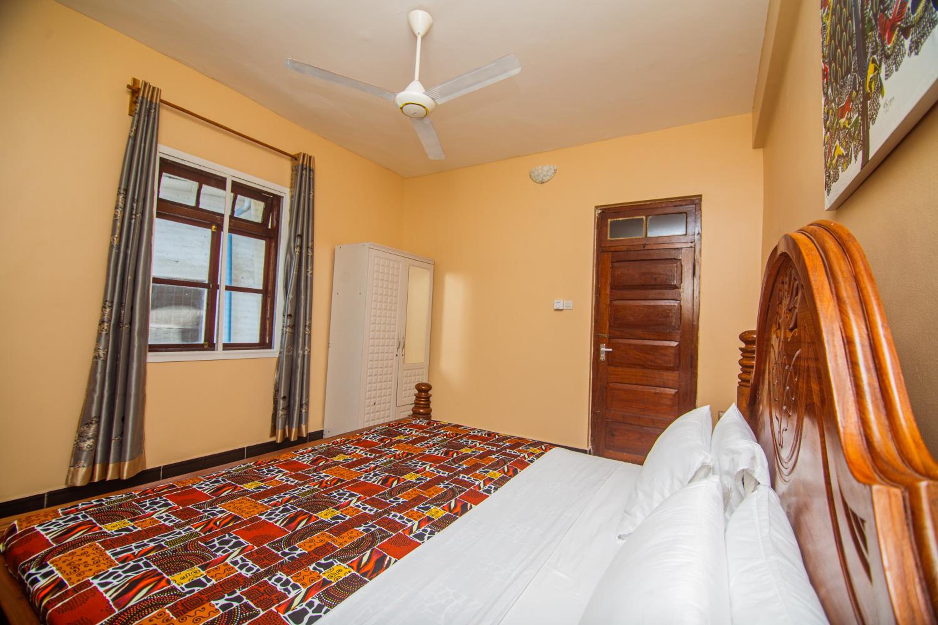 Double Room With Private External Bathroom photo 2