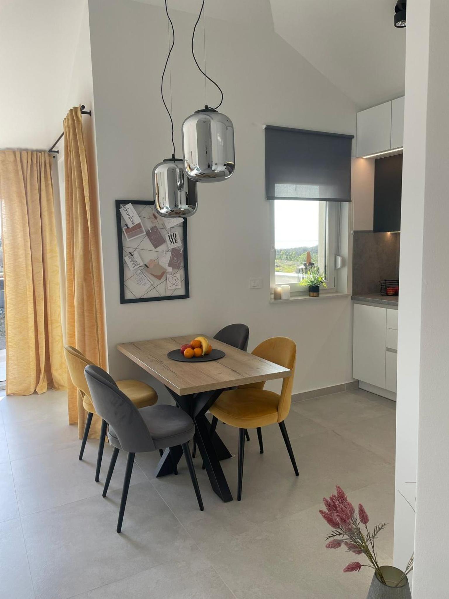 One-Bedroom Apartment with Terrace photo 2
