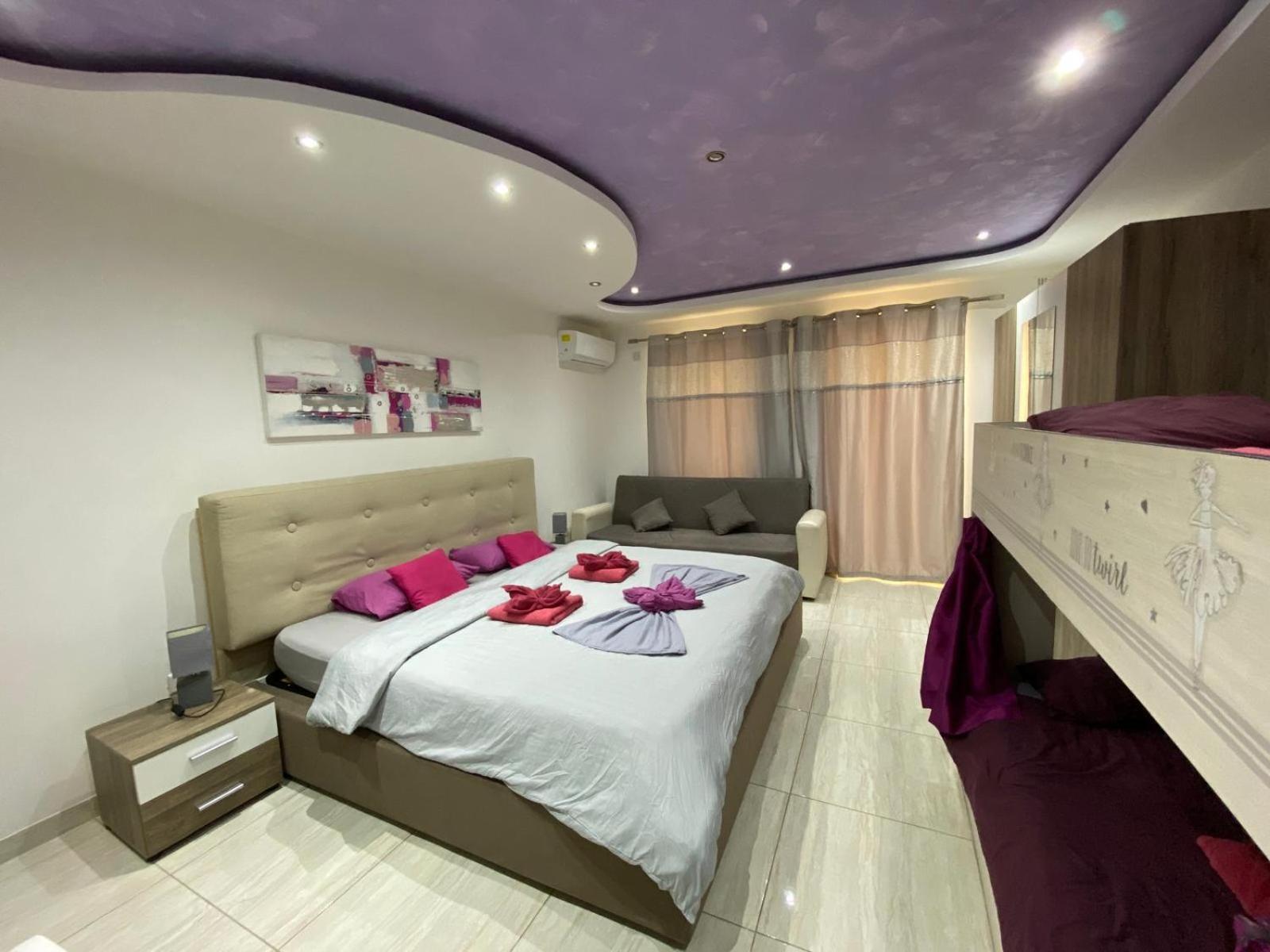 One-Bedroom Apartment - Photo 26