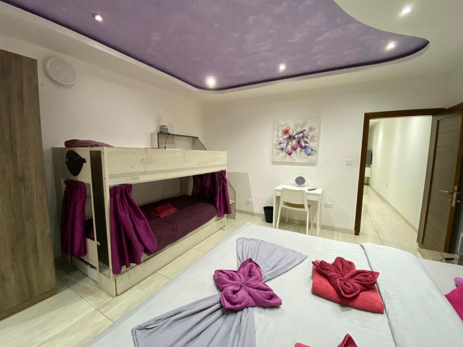 One-Bedroom Apartment - Photo 27