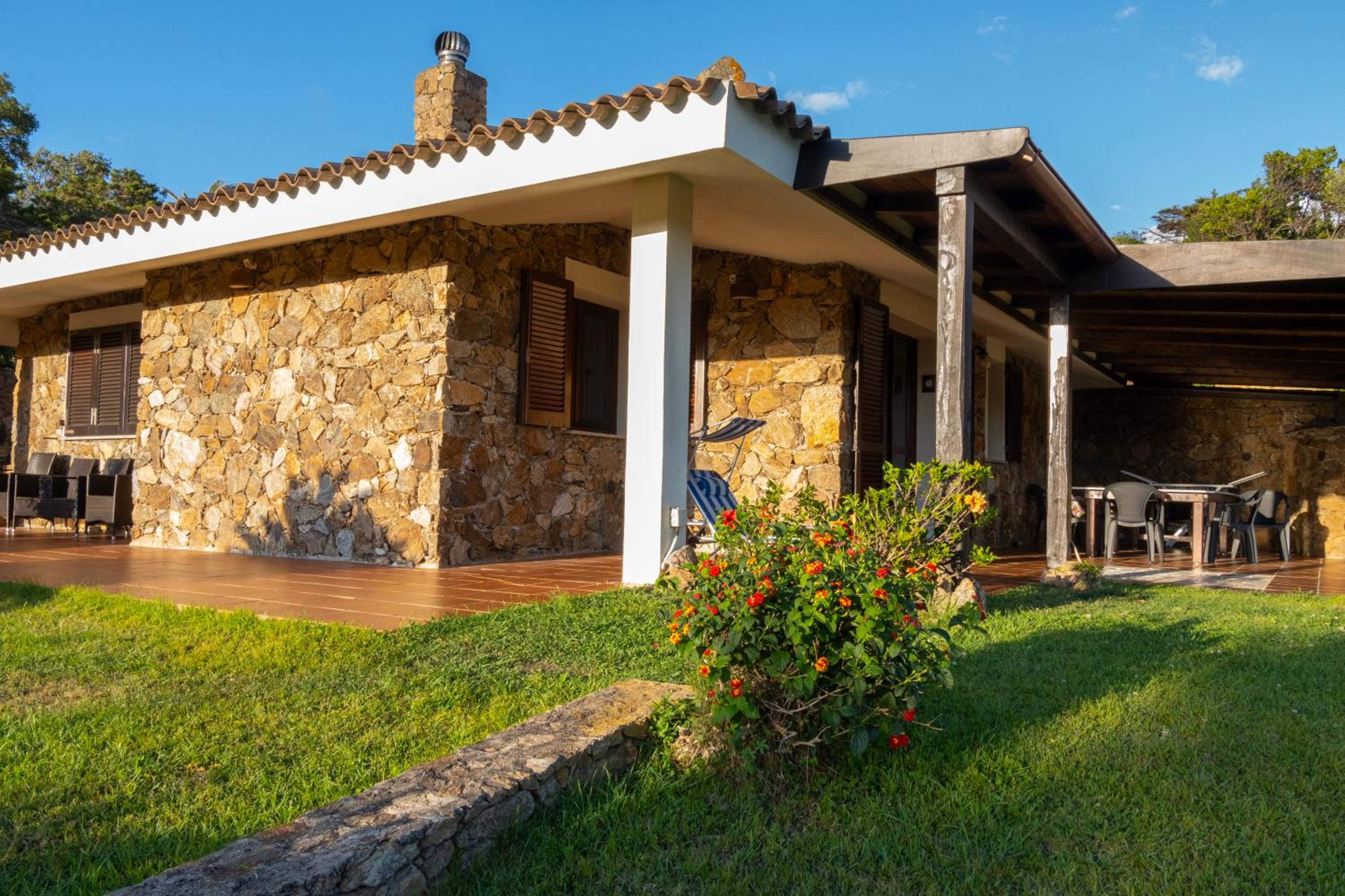 Three-Bedroom Villa photo 2