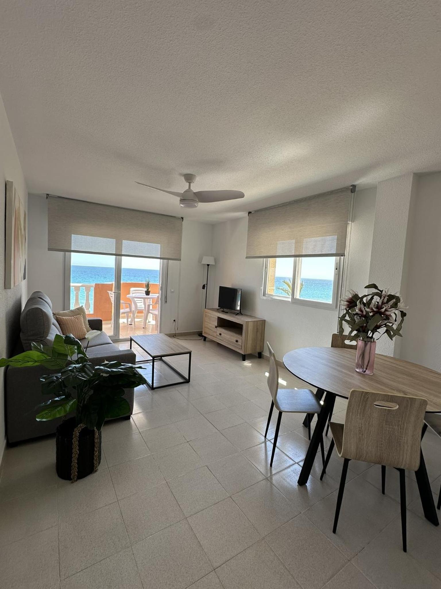 Apartamento con vista al mar