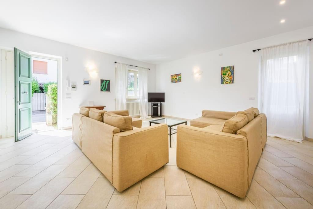 Four-Bedroom House photo 1