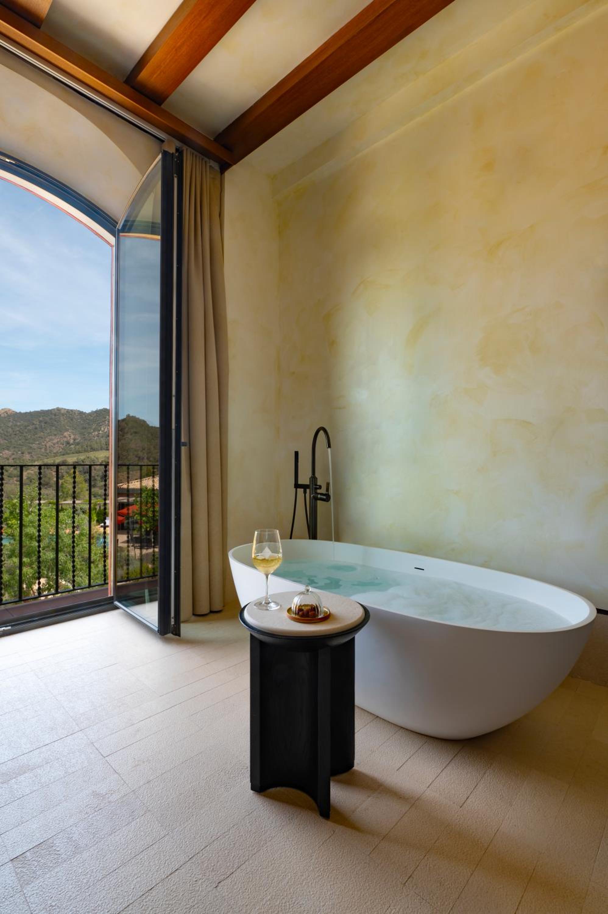 Suite - Photo 12