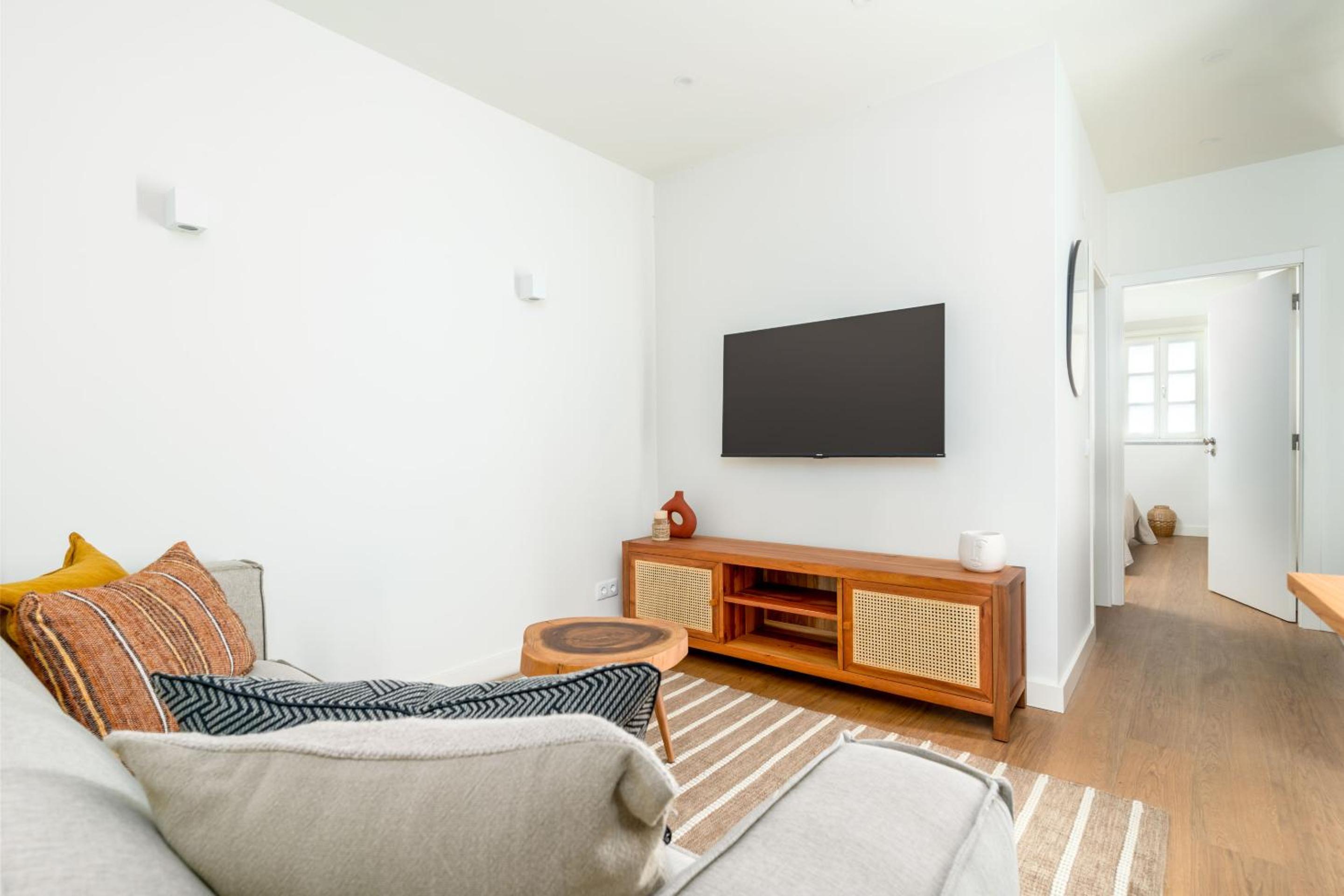 One-Bedroom Apartment photo 2